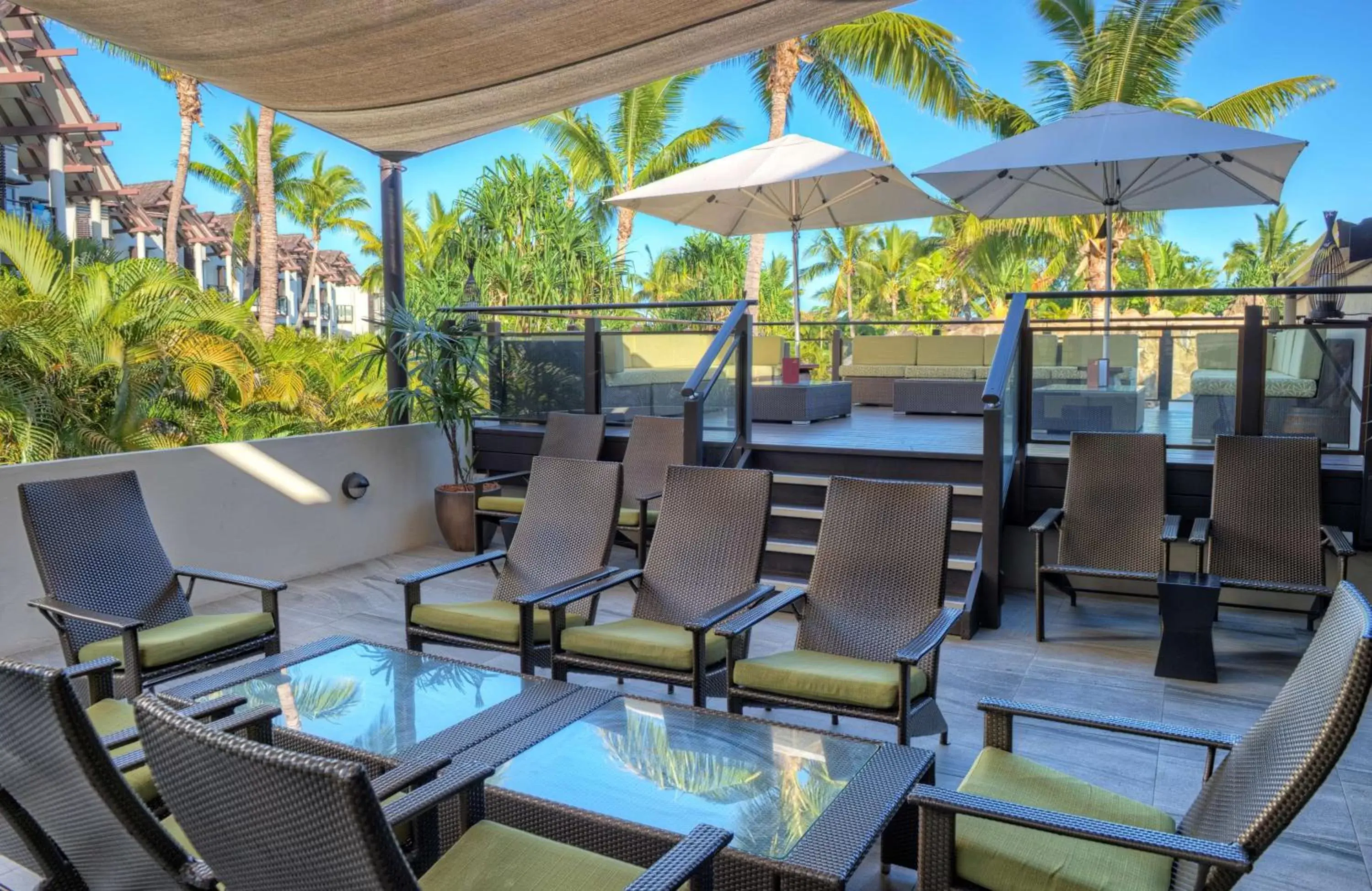 Lounge or bar in Radisson Blu Resort Fiji