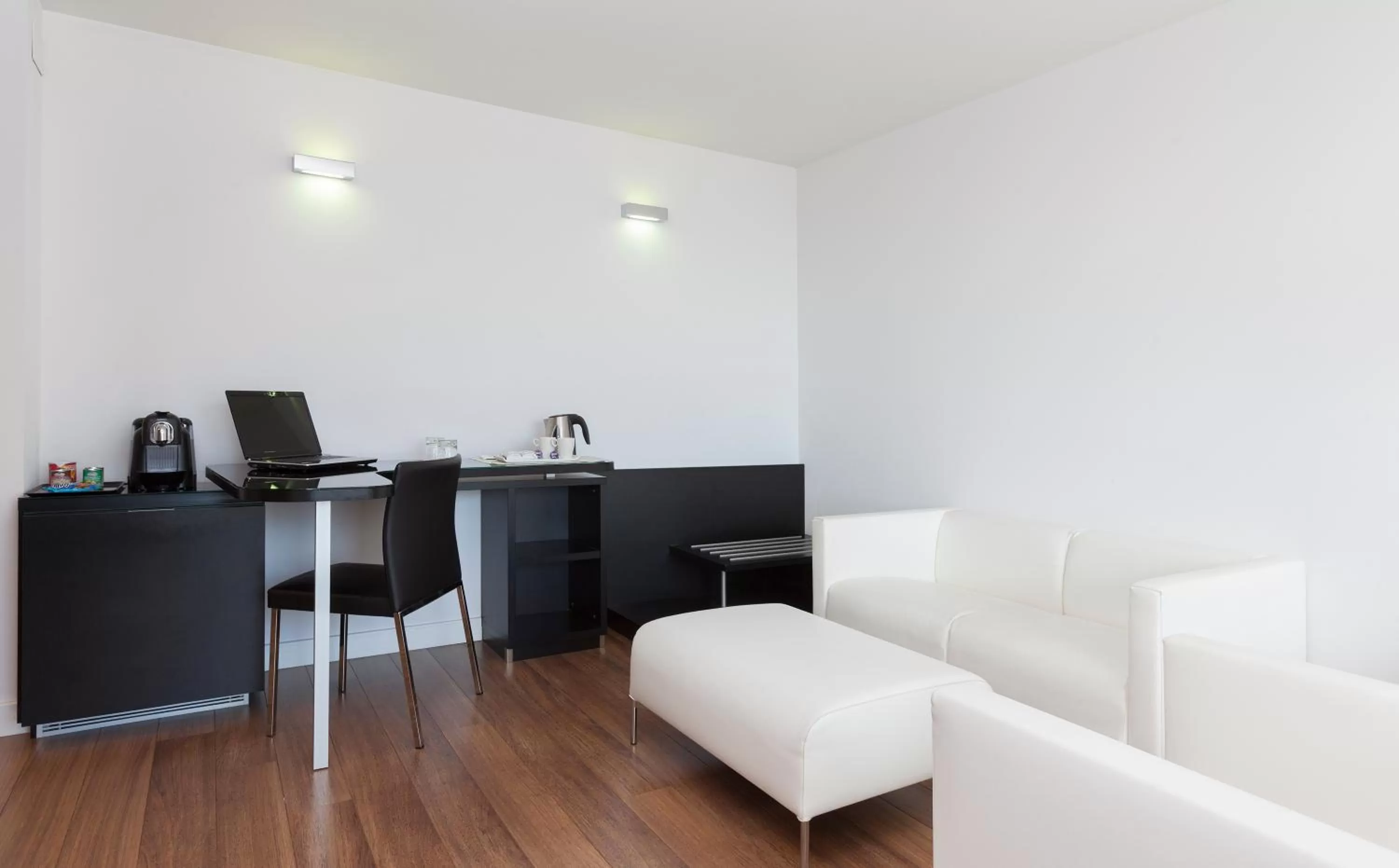 Seating area in Axor Barajas