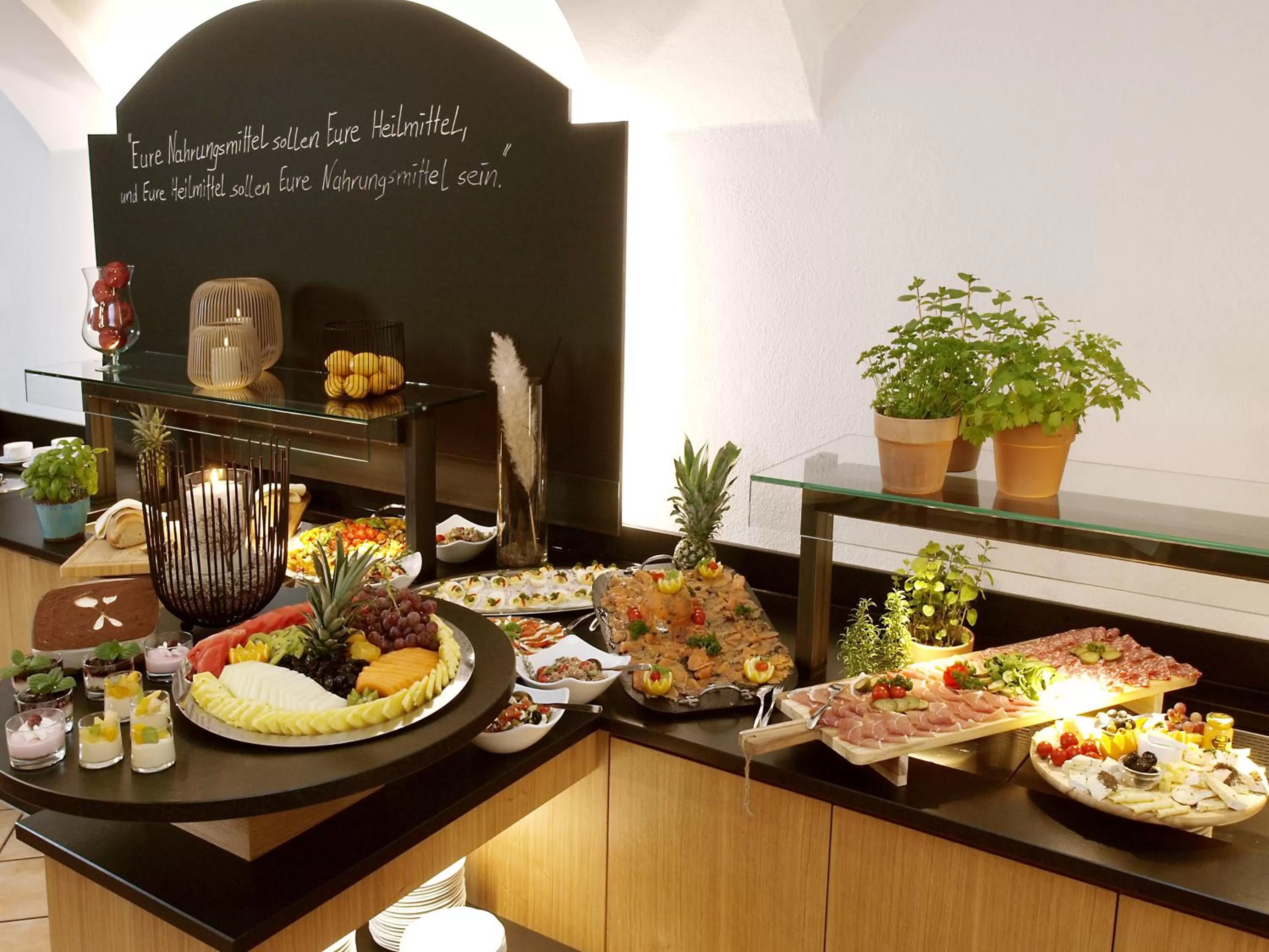 Restaurant/places to eat in Hotel Restaurant Zum Goldenen Anker mit Hallenbad & Wellnessbereich