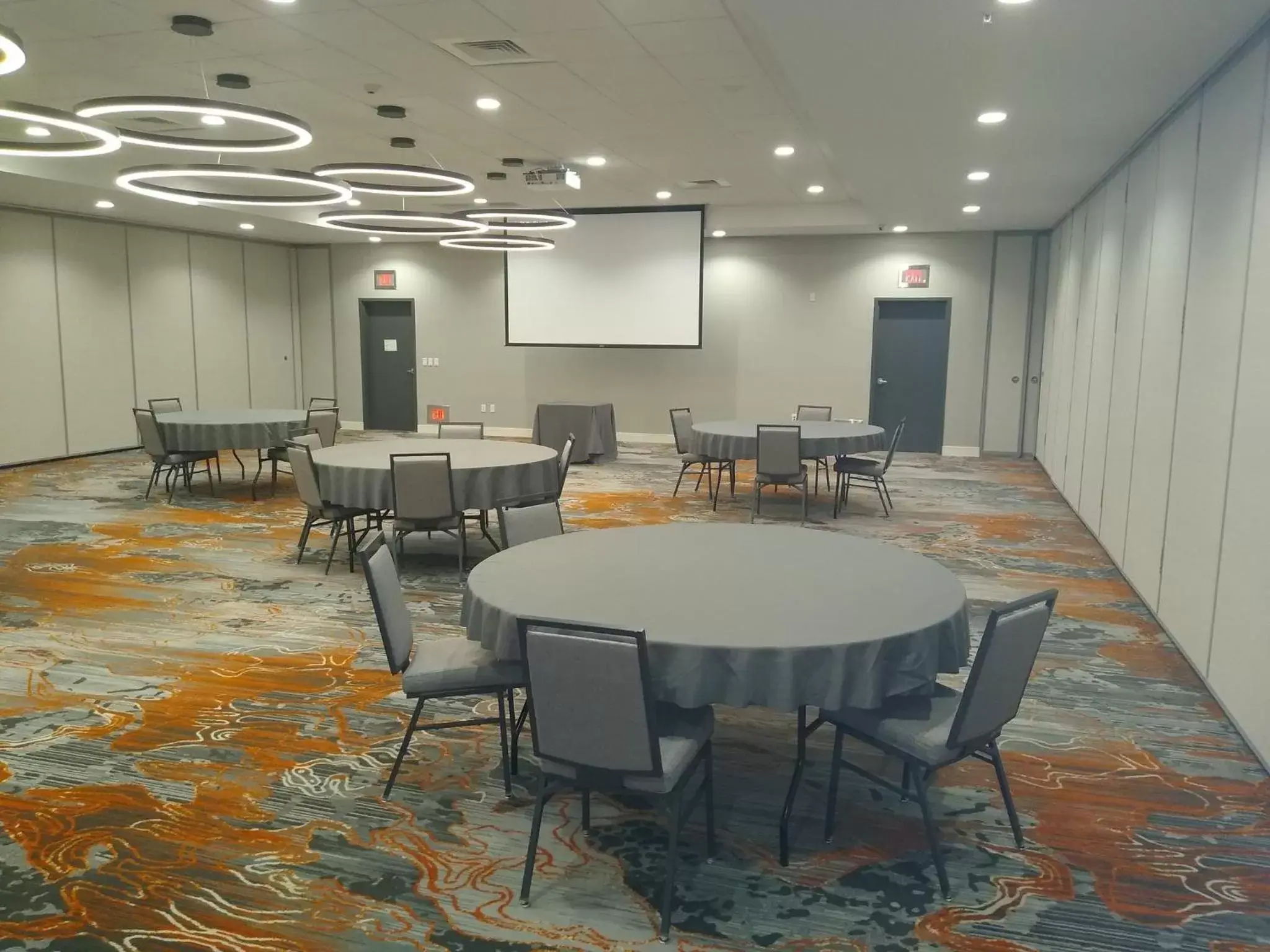 Meeting/conference room in Holiday Inn - Kansas City - Northeast, an IHG Hotel