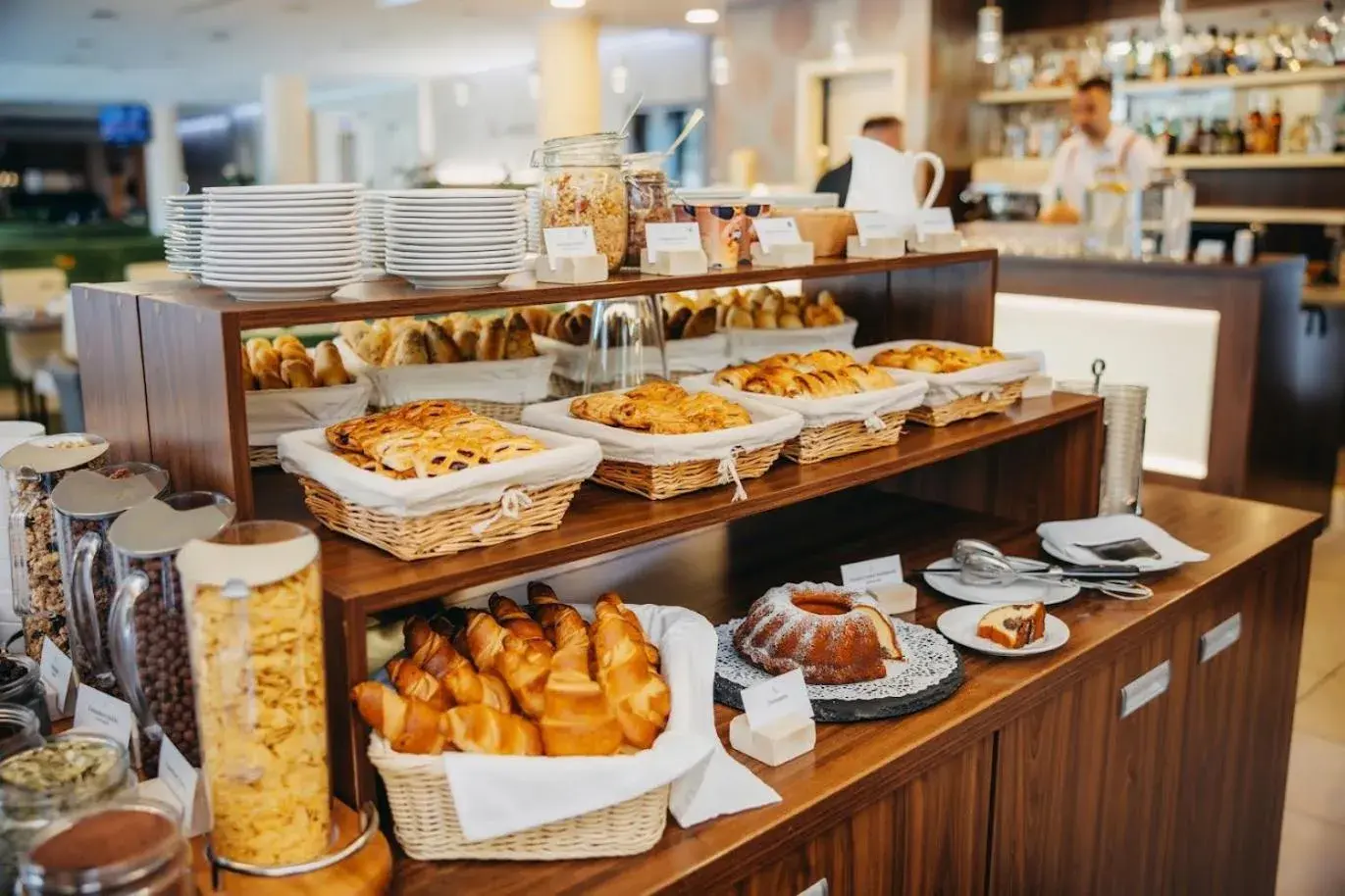 Breakfast, Food in Iris Hotel Eden - Czech Leading Hotels