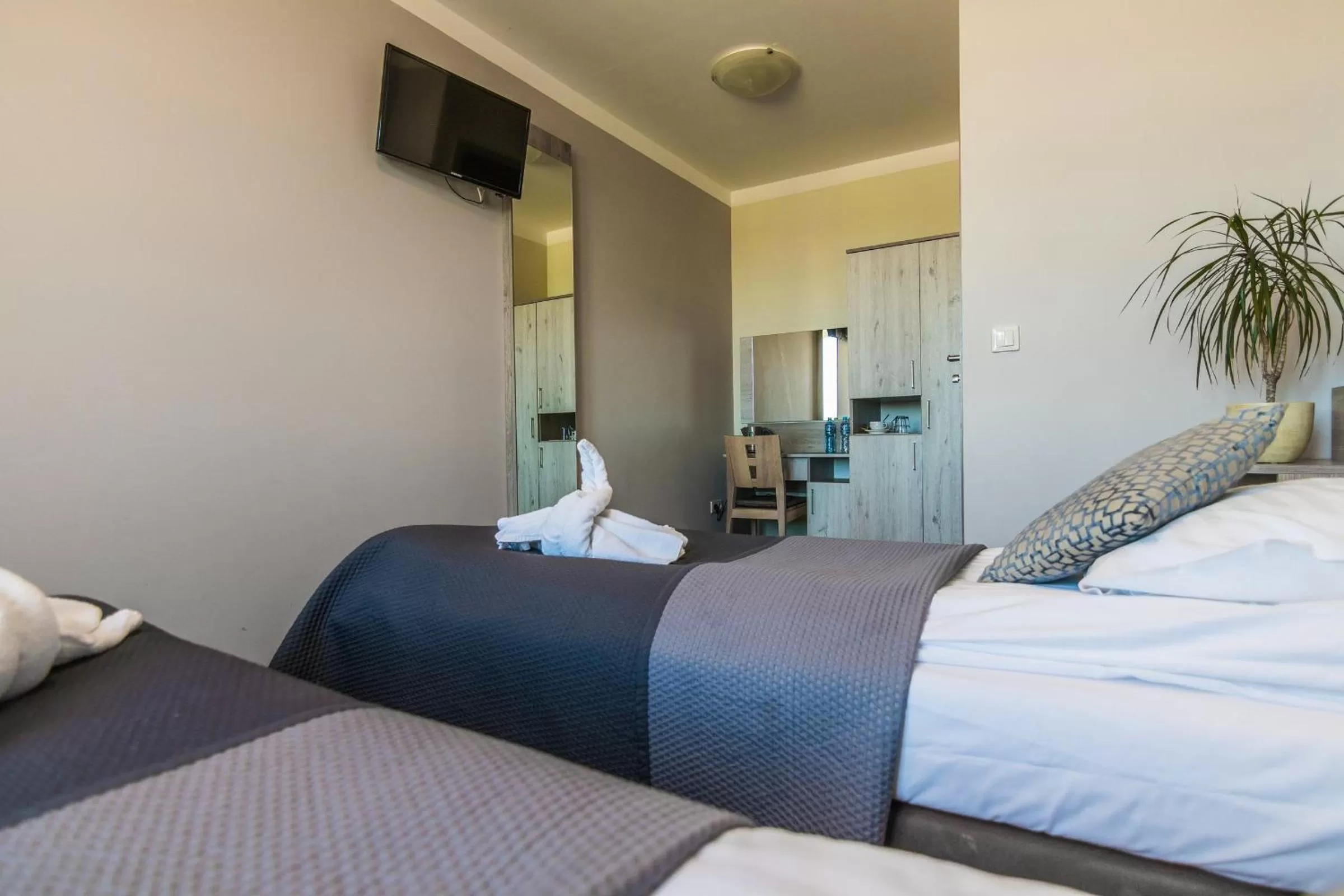 Bedroom, Bed in Resident Rene