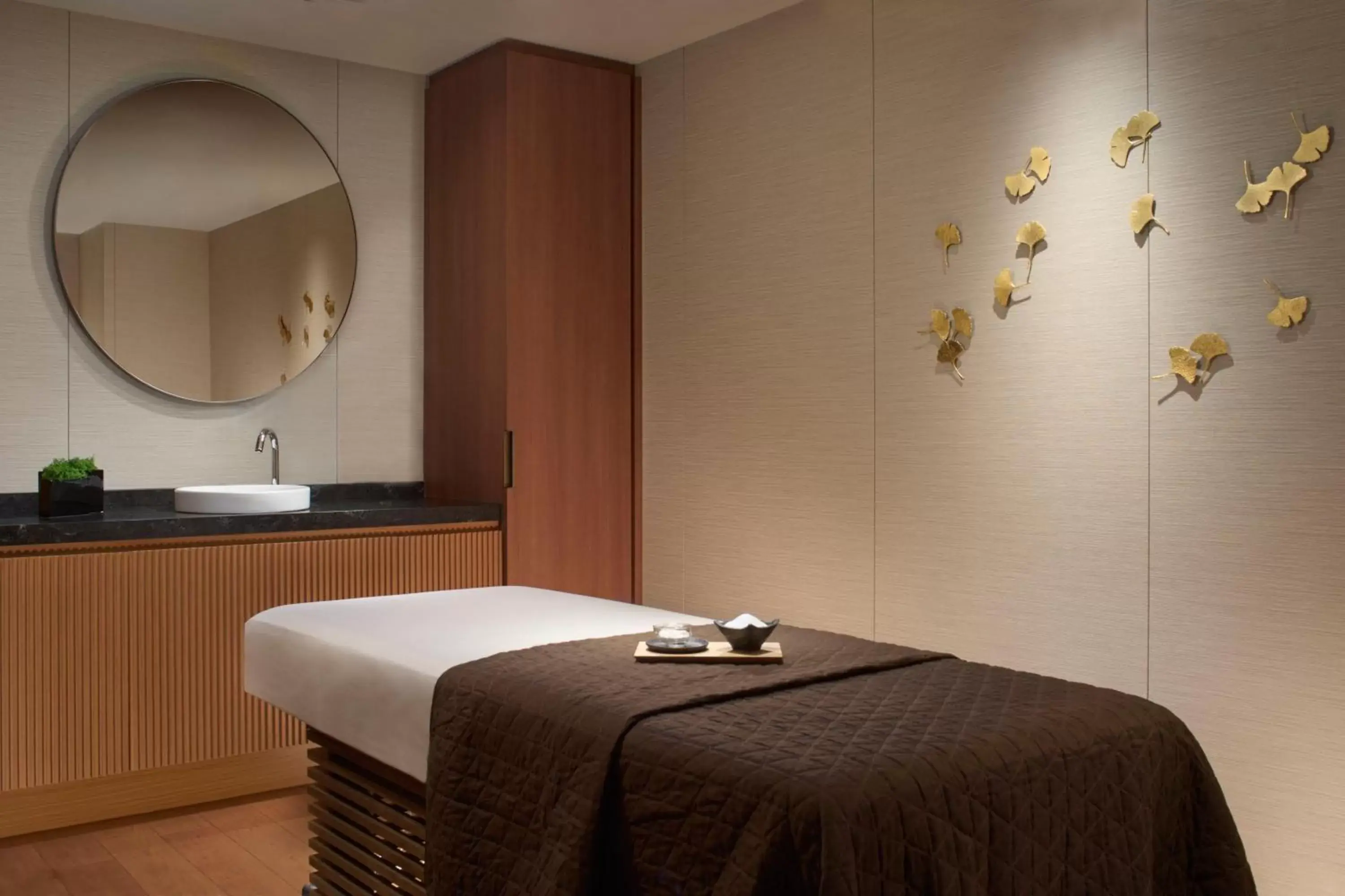 Spa and wellness centre/facilities, Bed in JW Marriott Hotel Nara