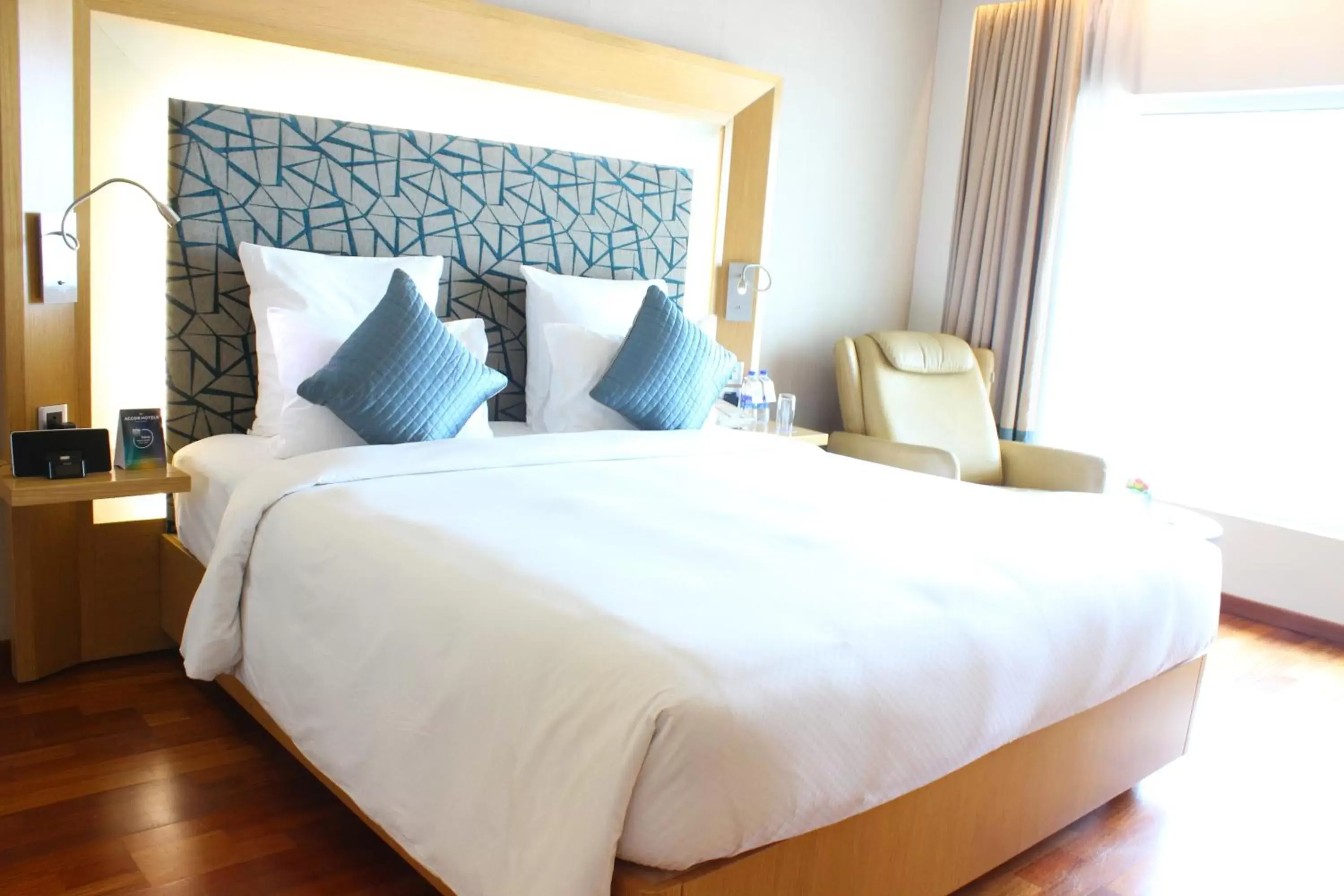 Bed in Novotel Visakhapatnam Varun Beach