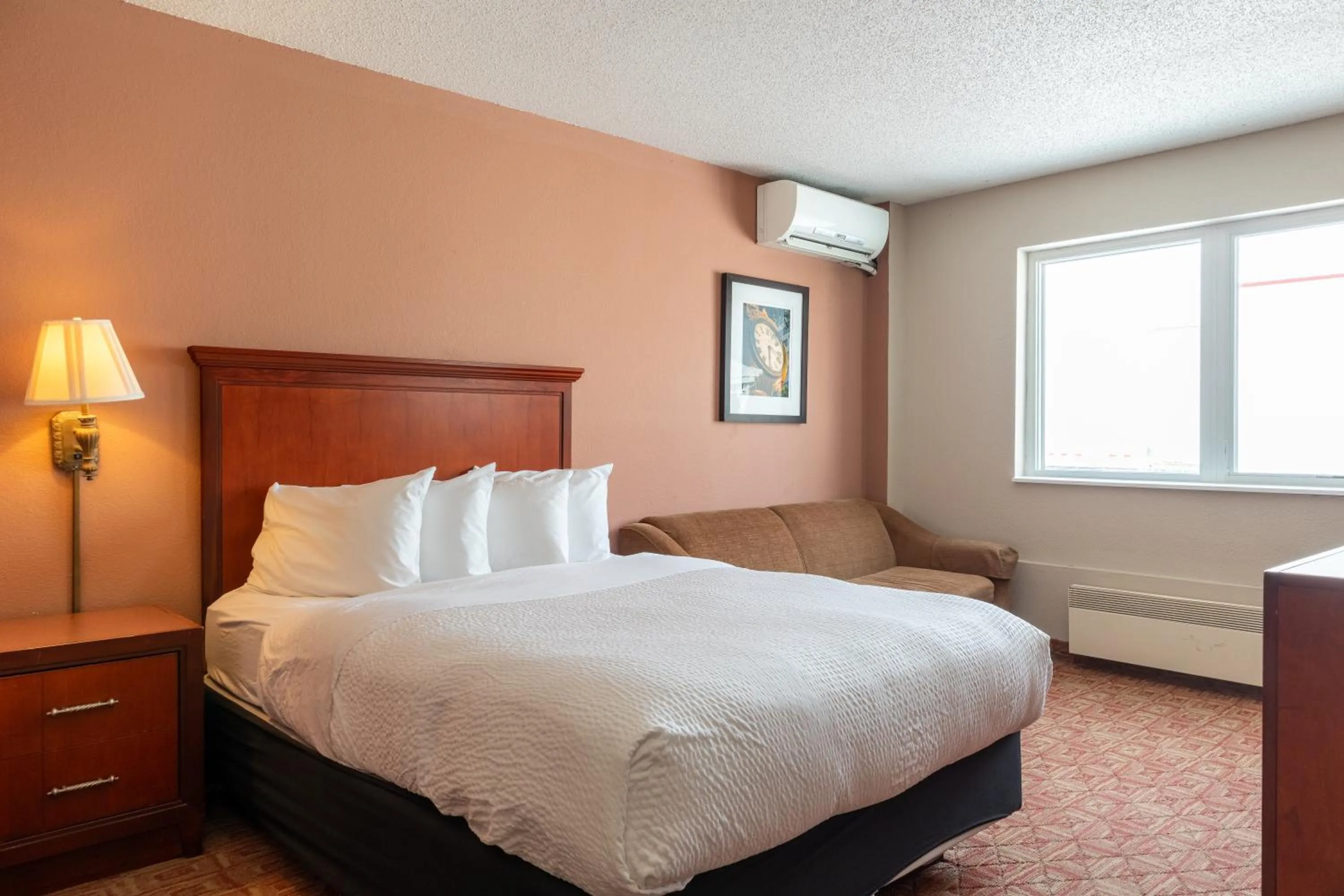 Deluxe Queen Room with Sofa Bed in Norland Inn & Suites Roseau