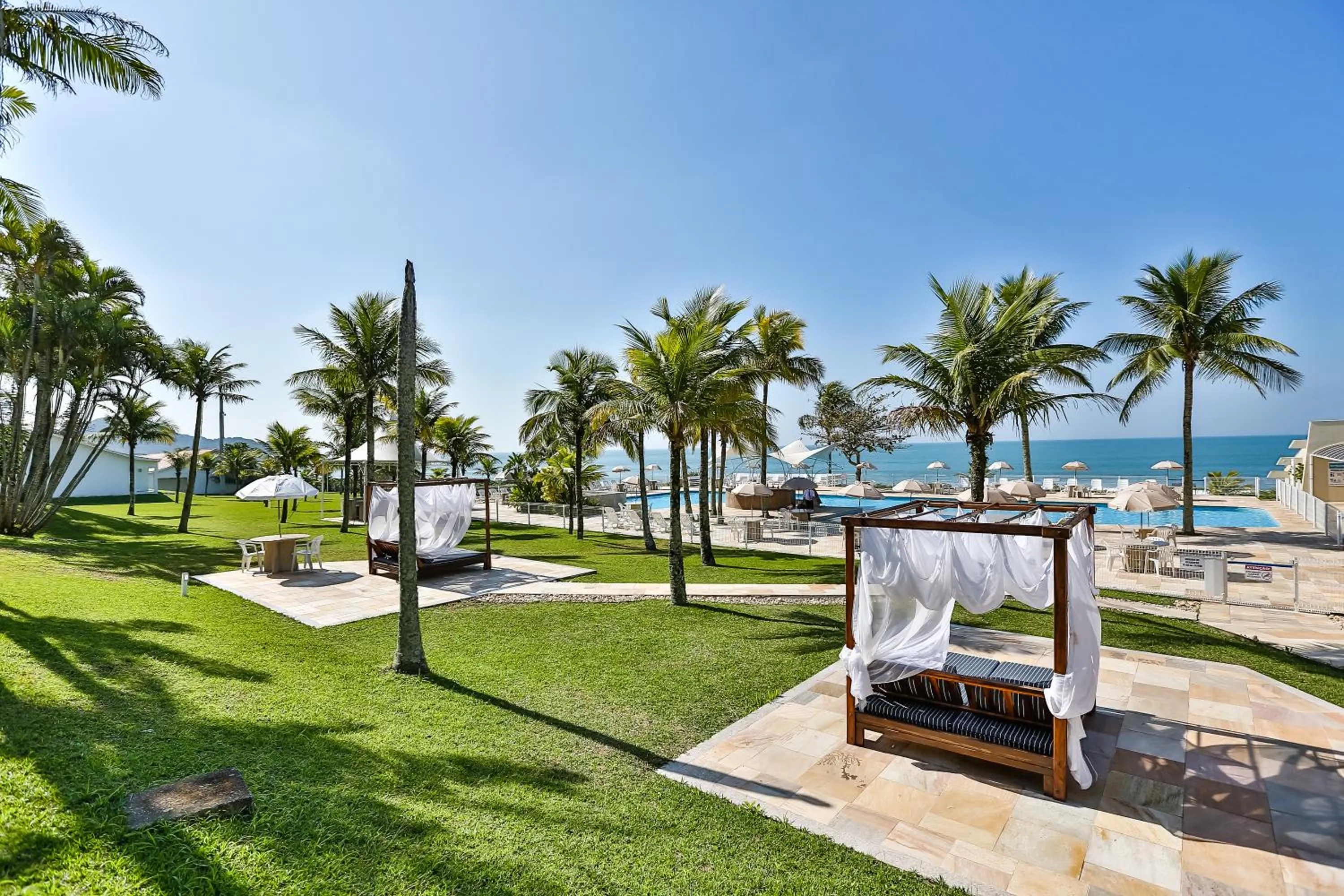 Garden view in Itapema Beach Hotel & Convention