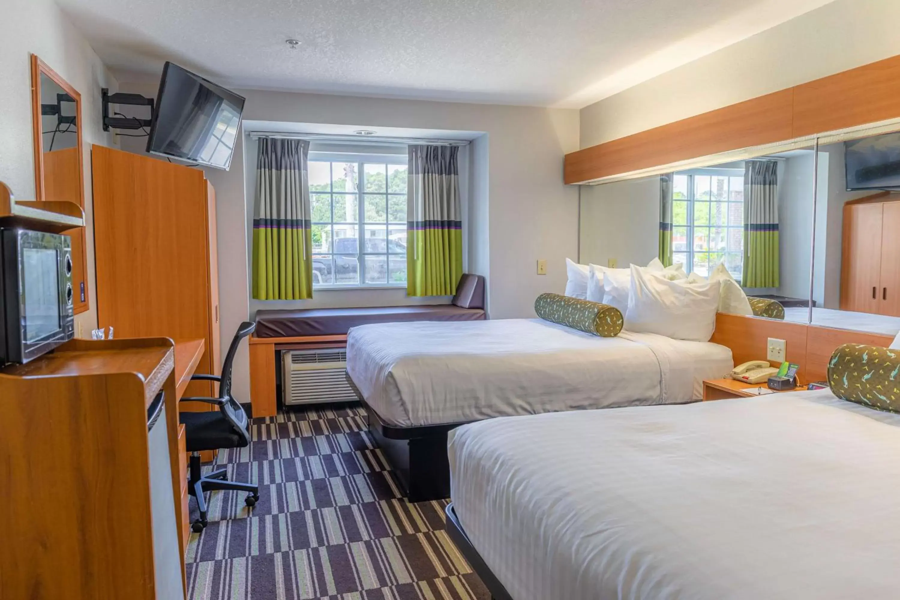 Bedroom in Microtel Inn & Suites by Wyndham Kingsland