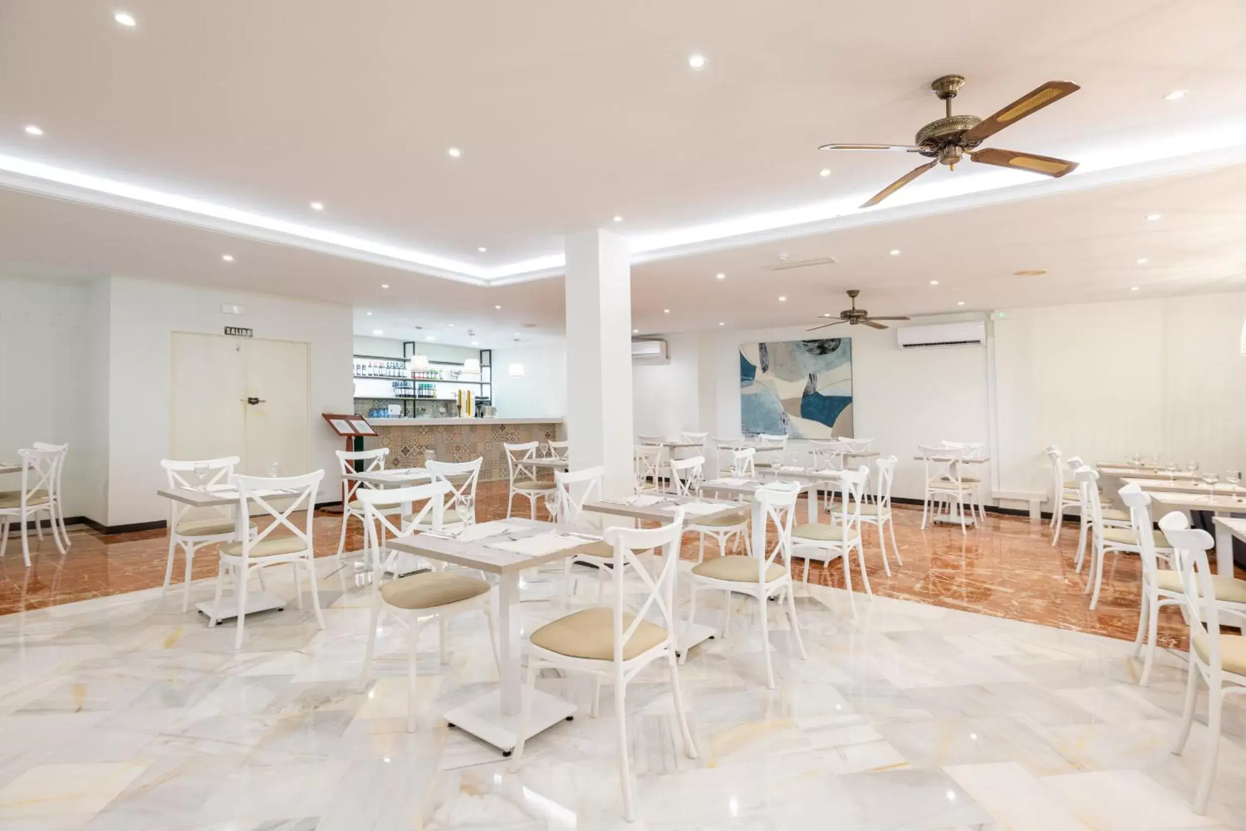 Restaurant/Places to Eat in Hotel Nerja Club Spa by Dorobe