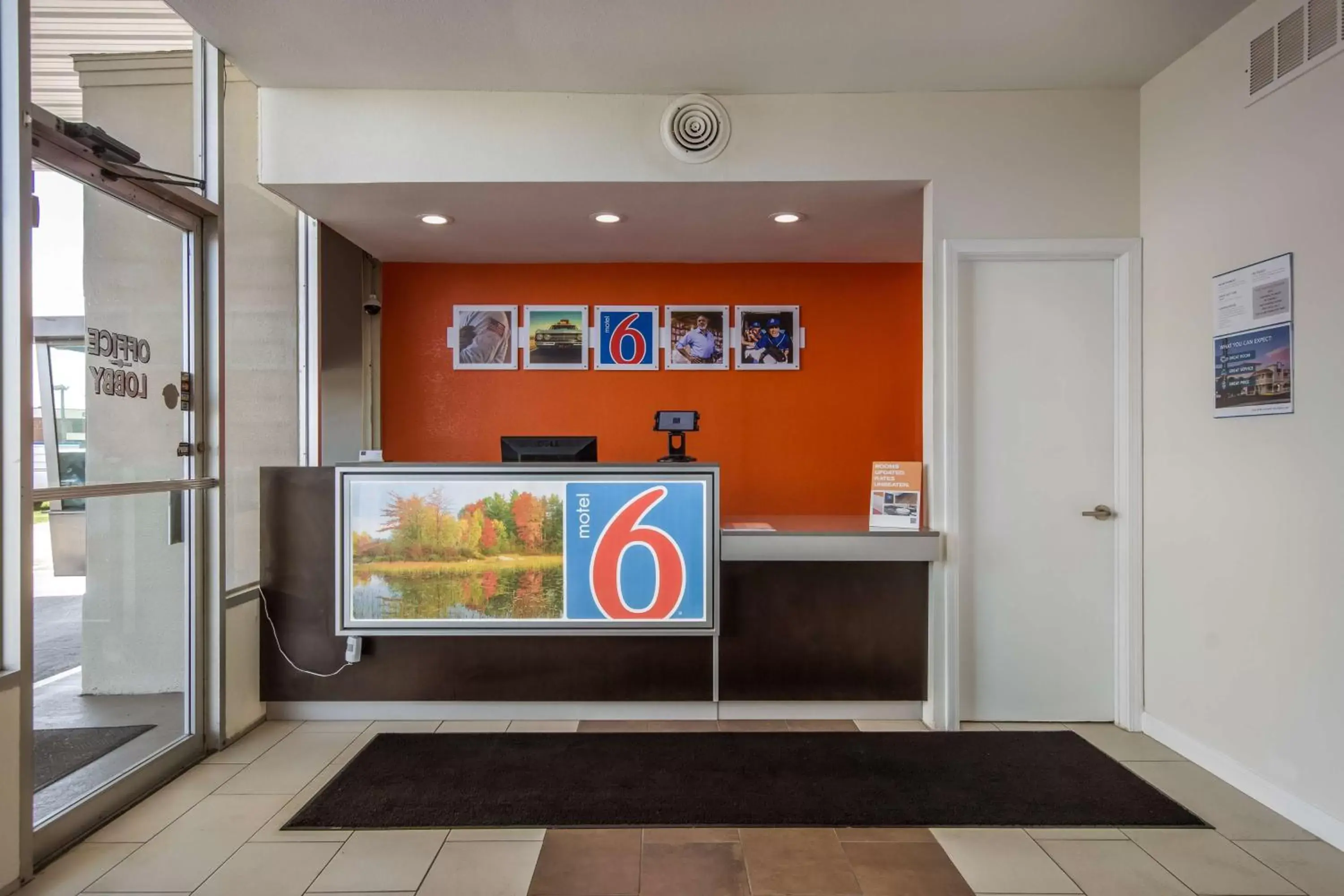 Property logo or sign, Lobby/Reception in Motel 6-Van Buren, AR