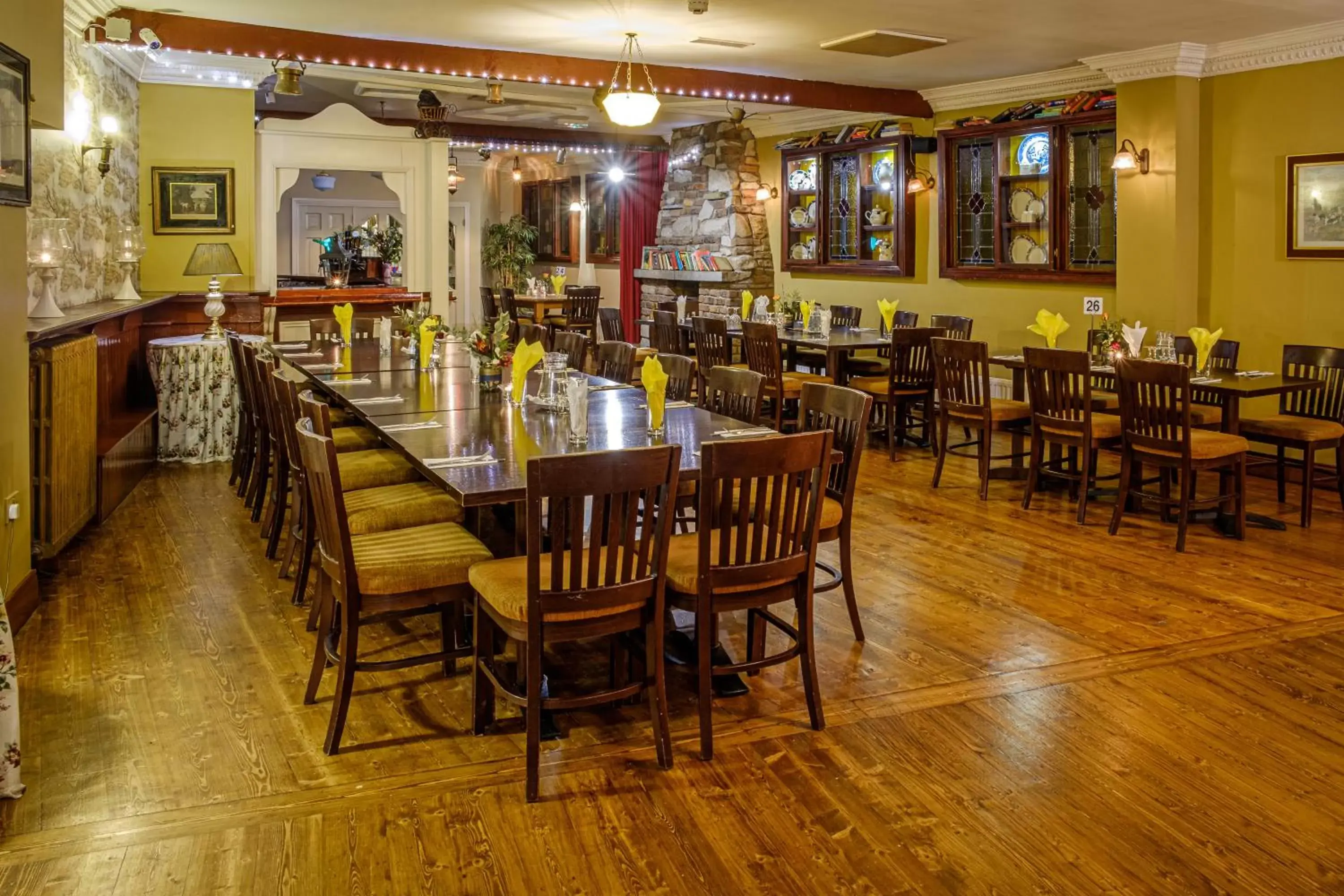 Restaurant/Places to Eat in Jacob's Well Hotel