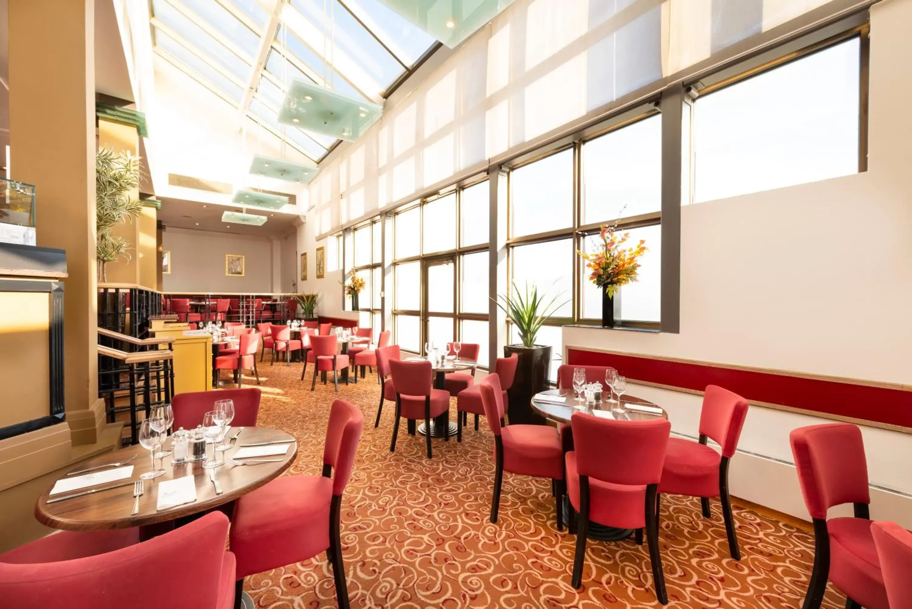 Food, Restaurant/Places to Eat in Copthorne Hotel Slough Windsor