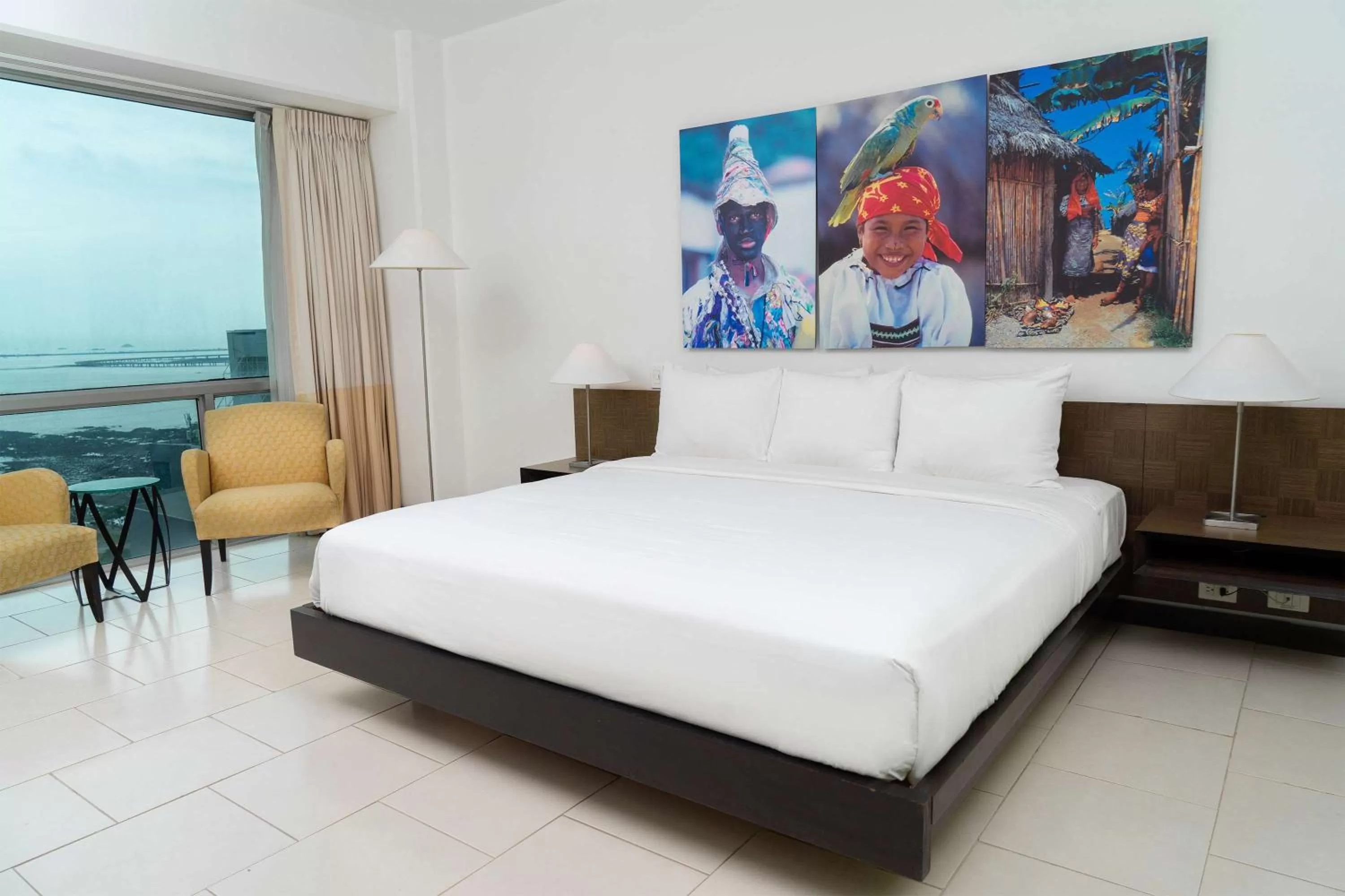 Photo of the whole room, Bed in Decapolis Hotel Panama City