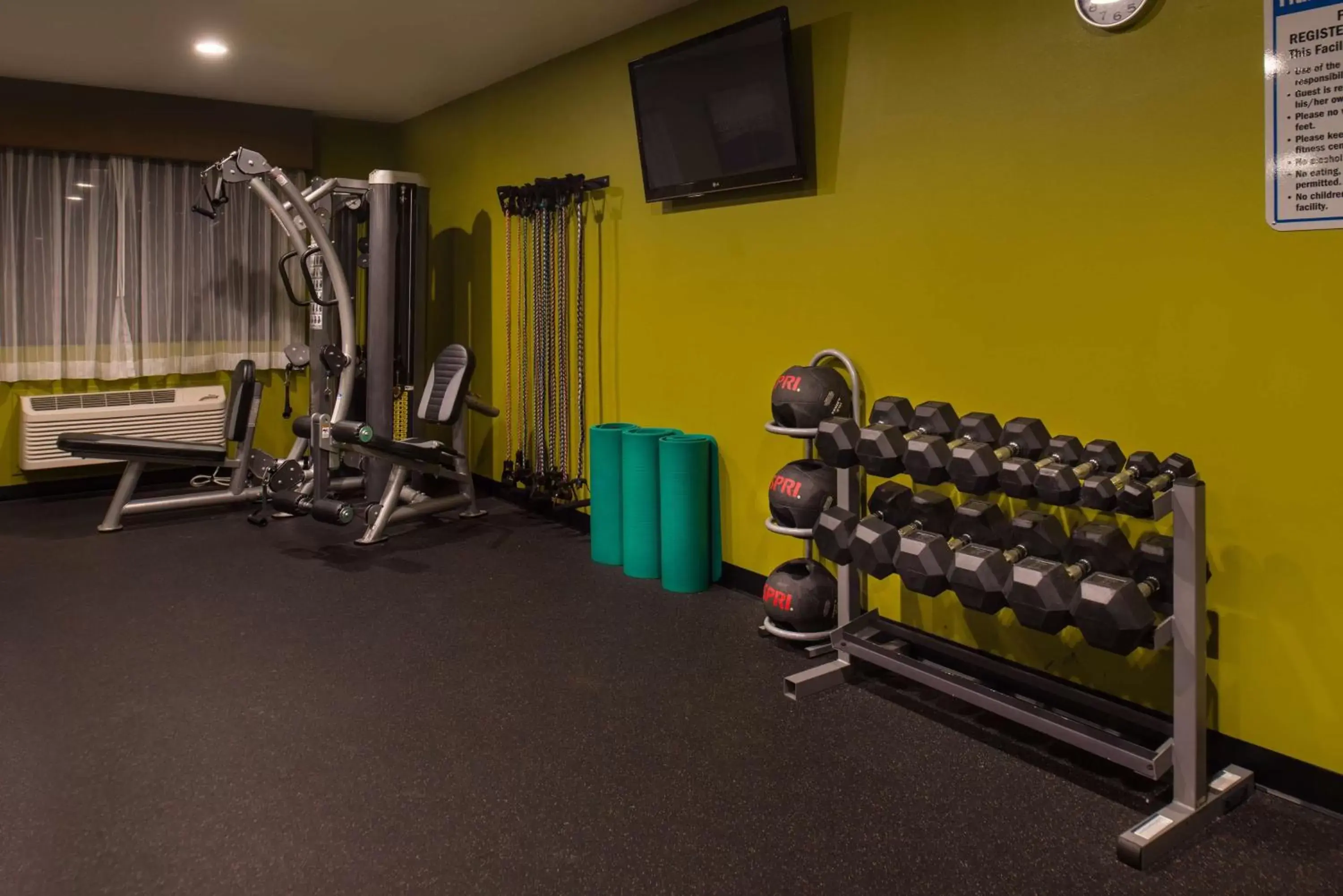 Fitness centre/facilities, Fitness Center/Facilities in Best Western Ambassador Inn & Suites