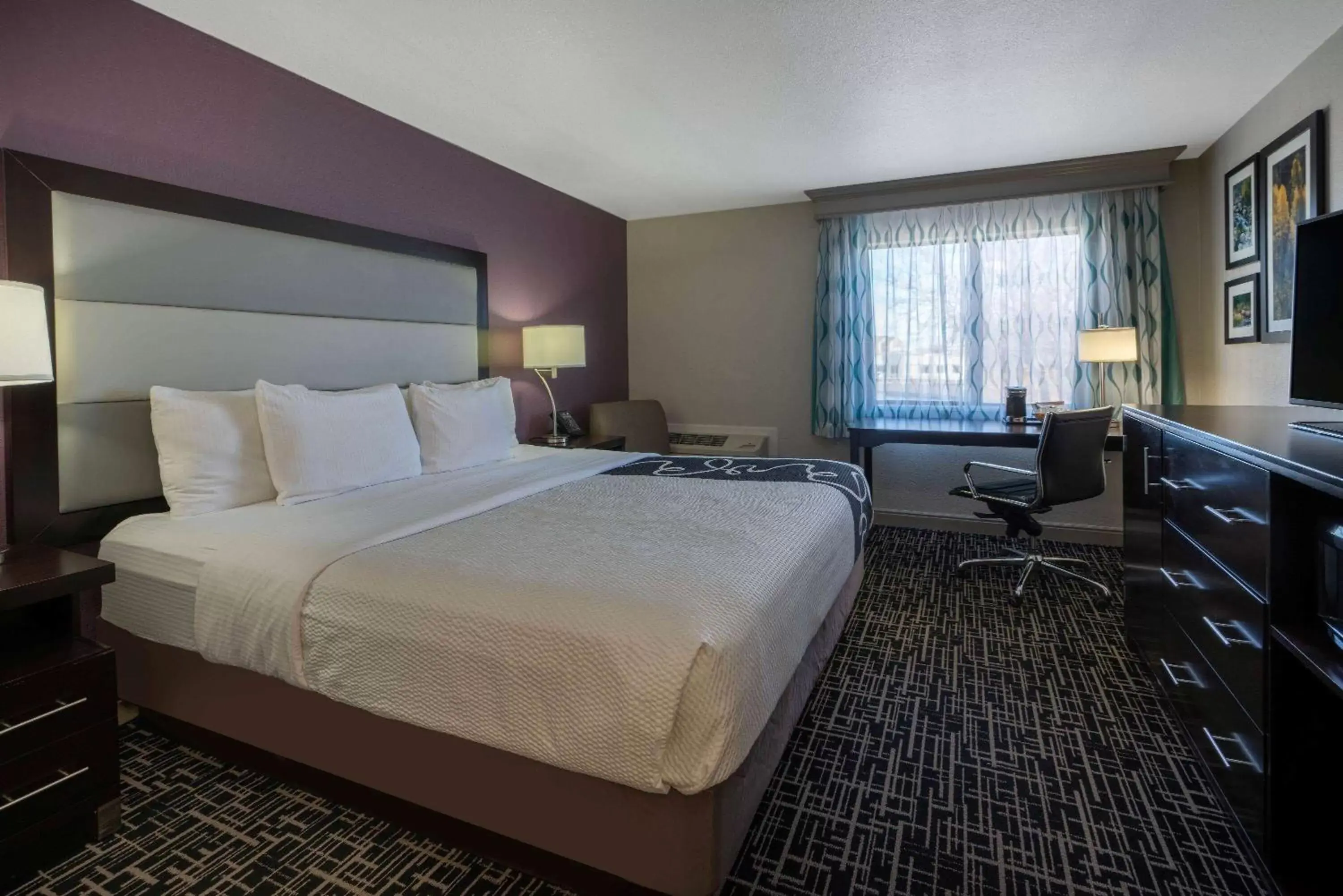 Photo of the whole room in La Quinta Inn & Suites by Wyndham Fort Collins, Colorado