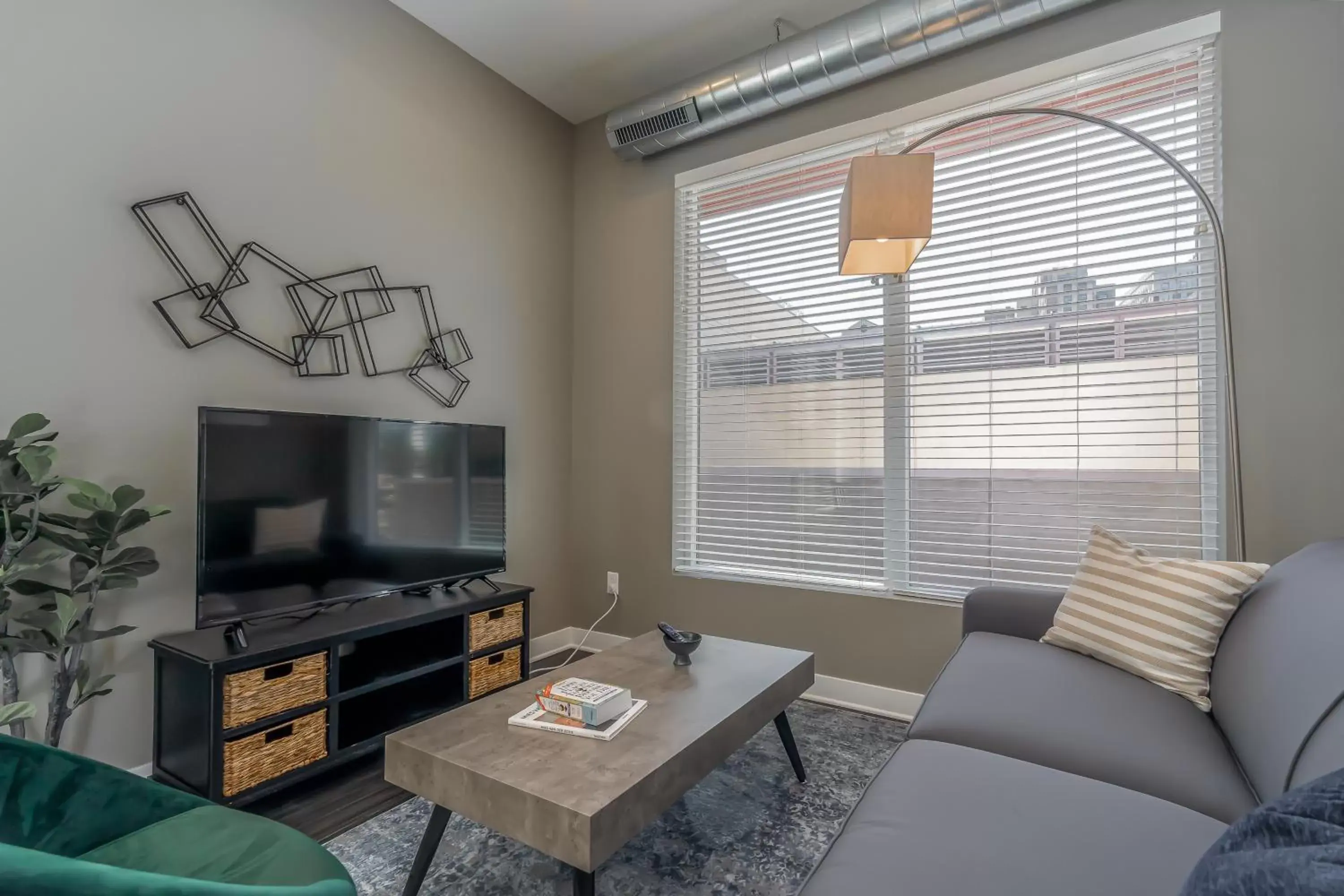One-Bedroom Apartment (Self Check-in with Virtual Front Desk) in Kasa Downtown Des Moines
