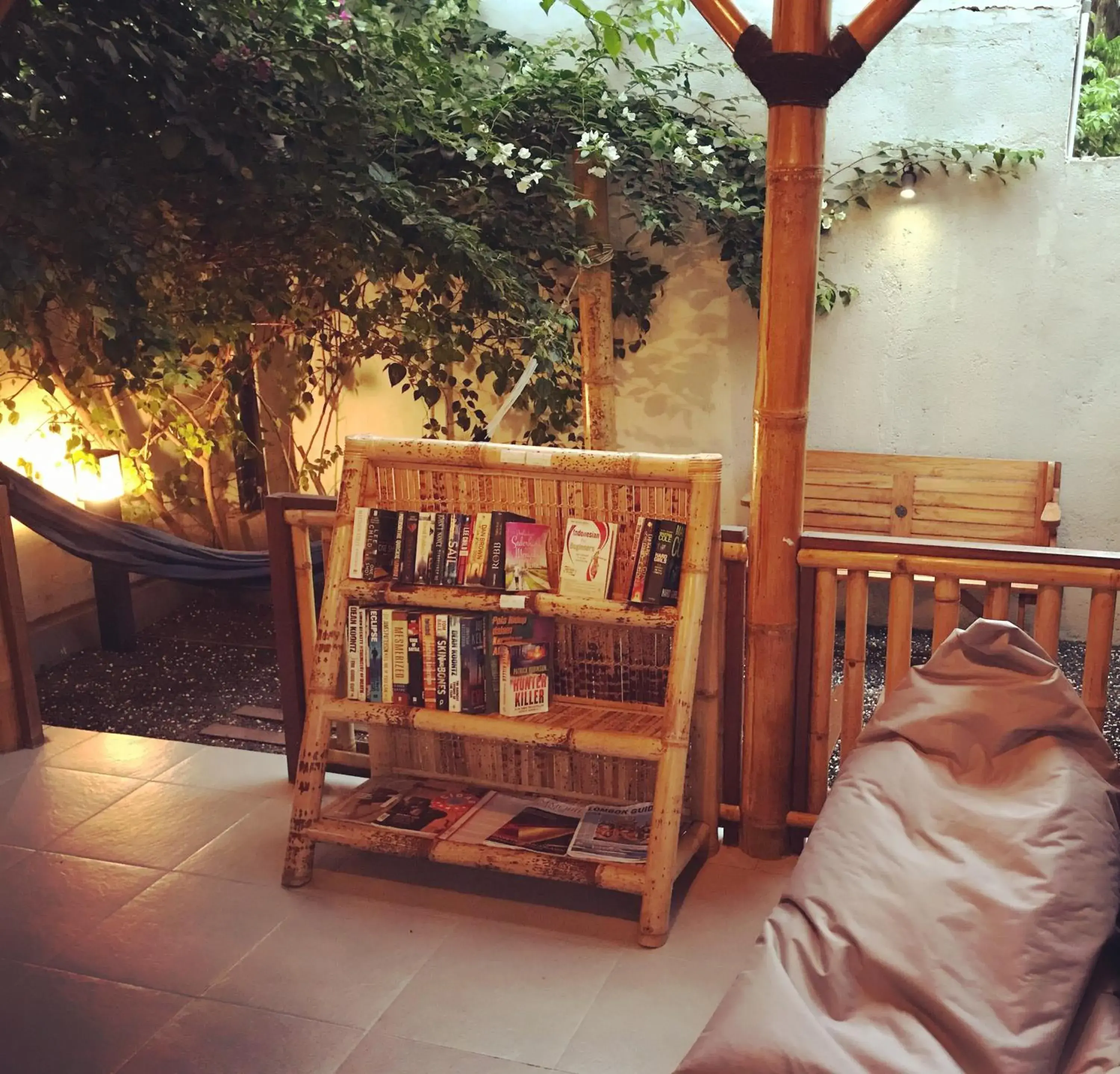 Library in Cozy Cottages Lombok