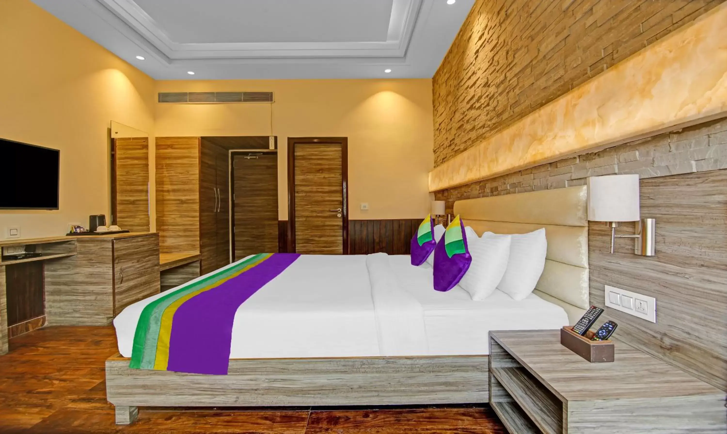 Bed in Treebo Premium Arista Bed in Treebo Premium Arista