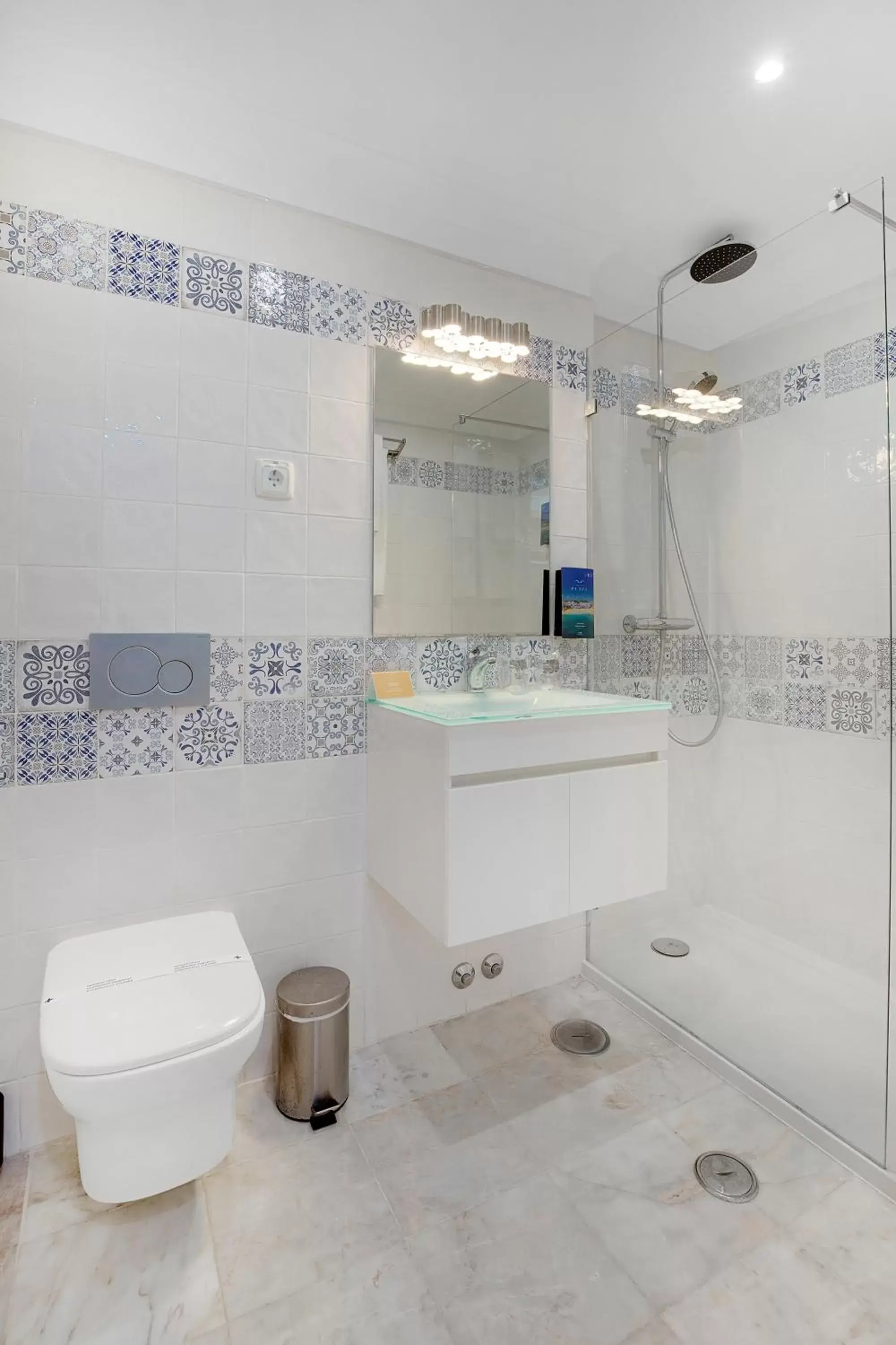 Bathroom in Hotel Carvoeiro Plaza