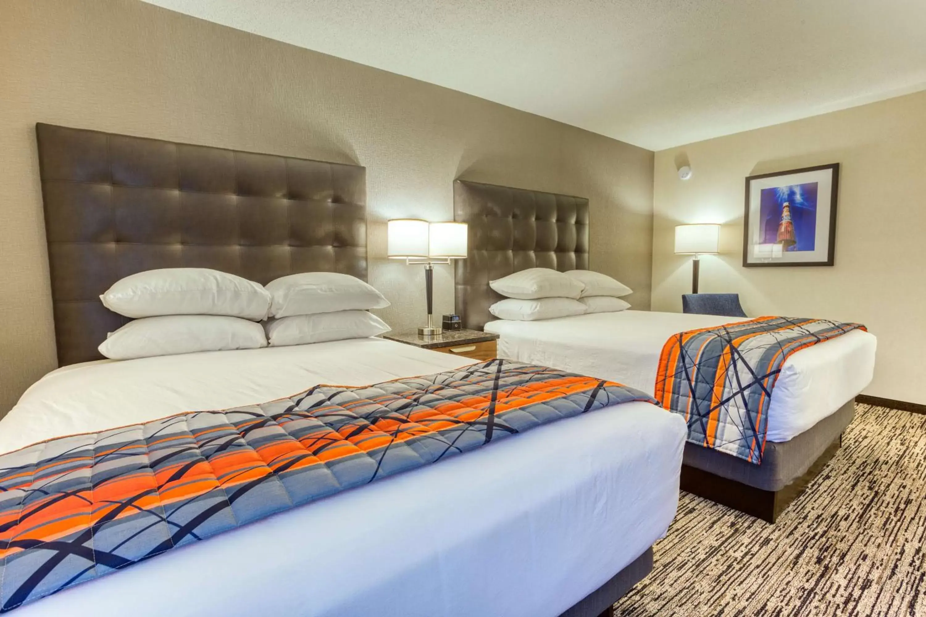 Bedroom, Bed in Drury Inn and Suites St Louis Collinsville
