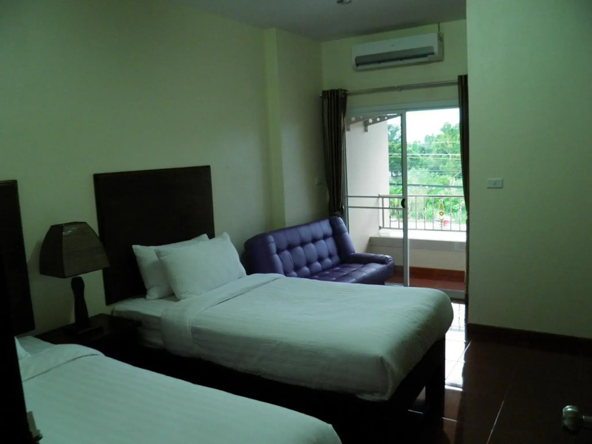 Bed in Ruen Narisra Resort