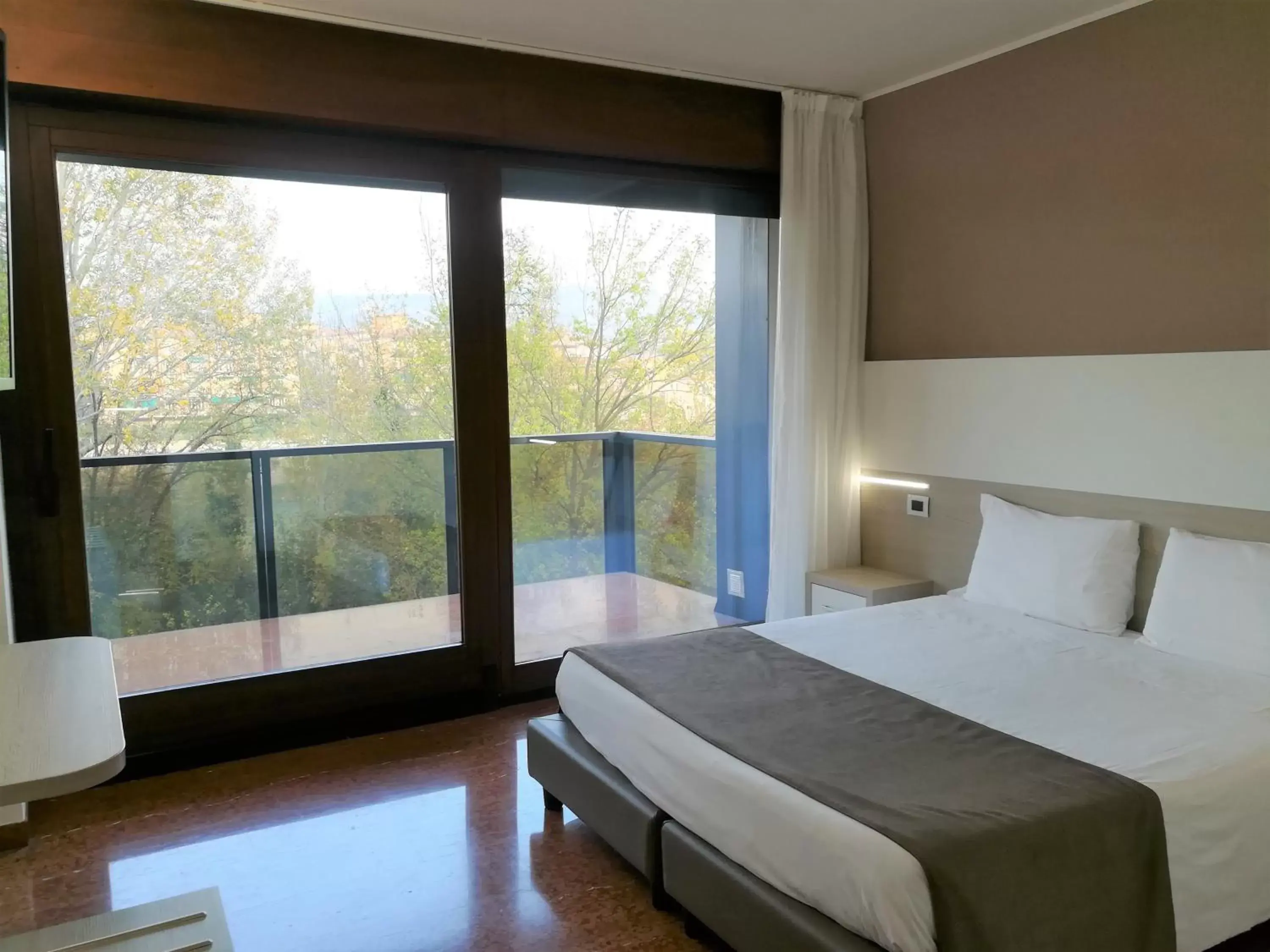 Balcony/Terrace, Bed in Residence all'Adige