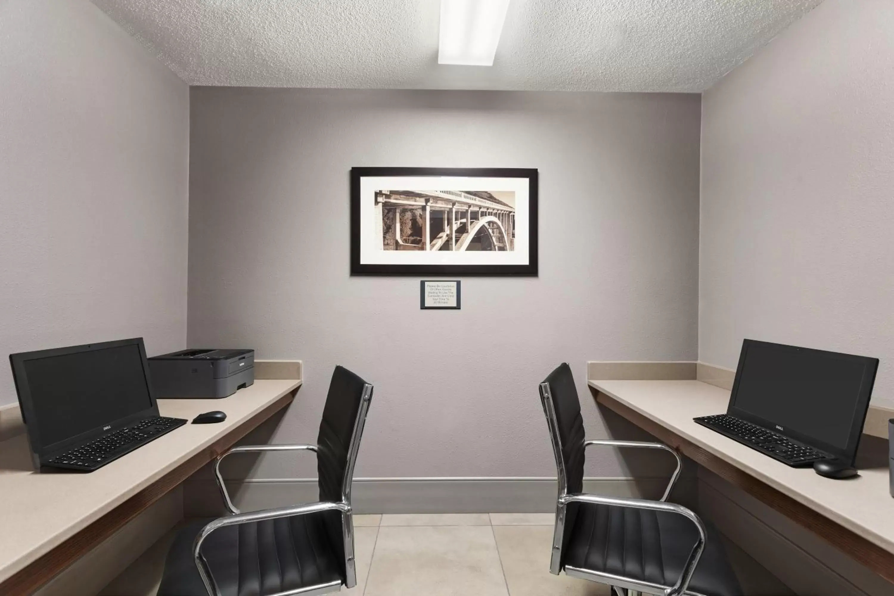 Business facilities, Business Area/Conference Room in Country Inn & Suites by Radisson, Fort Dodge, IA