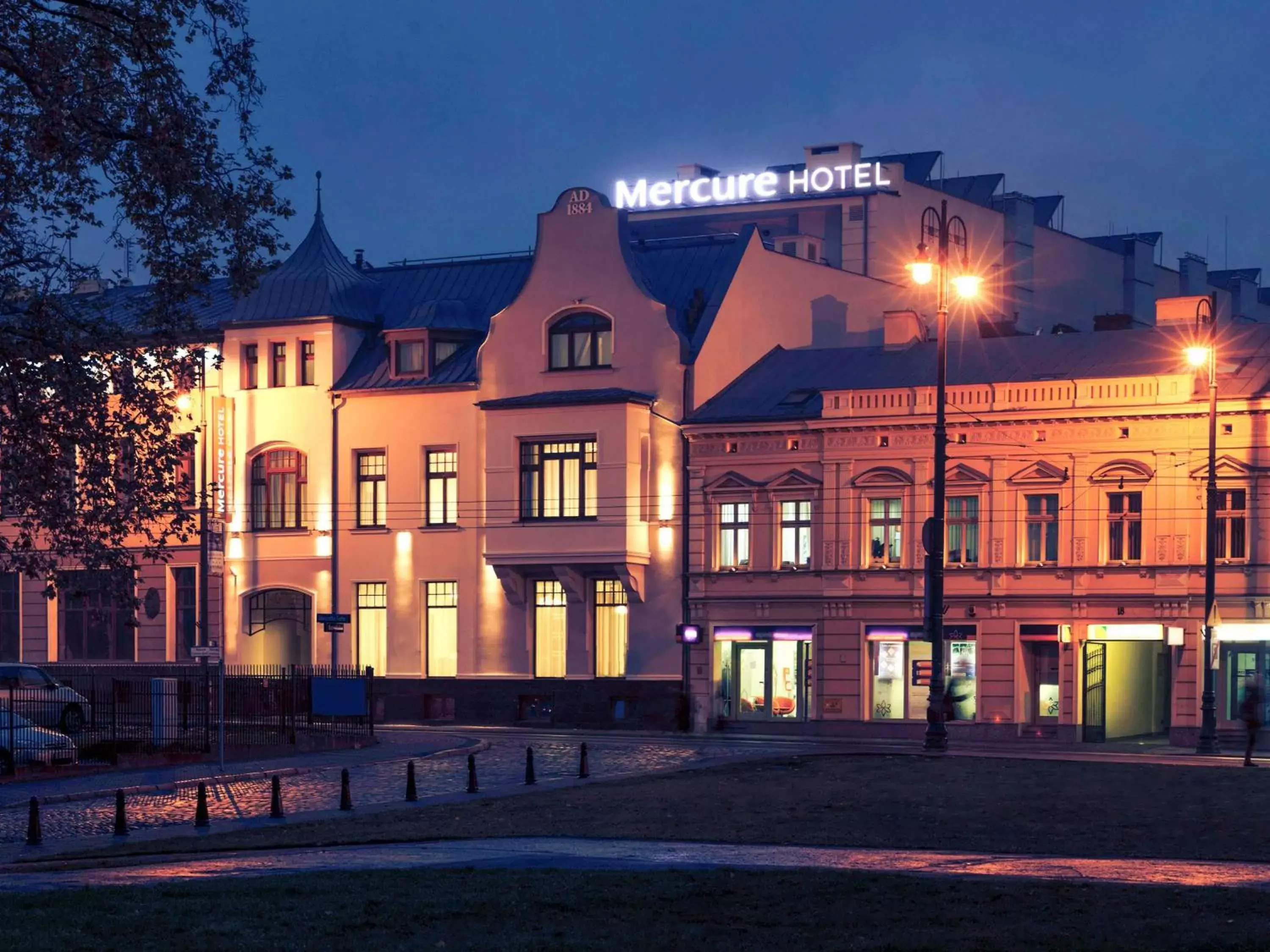 Property Building in Mercure Bydgoszcz Sepia