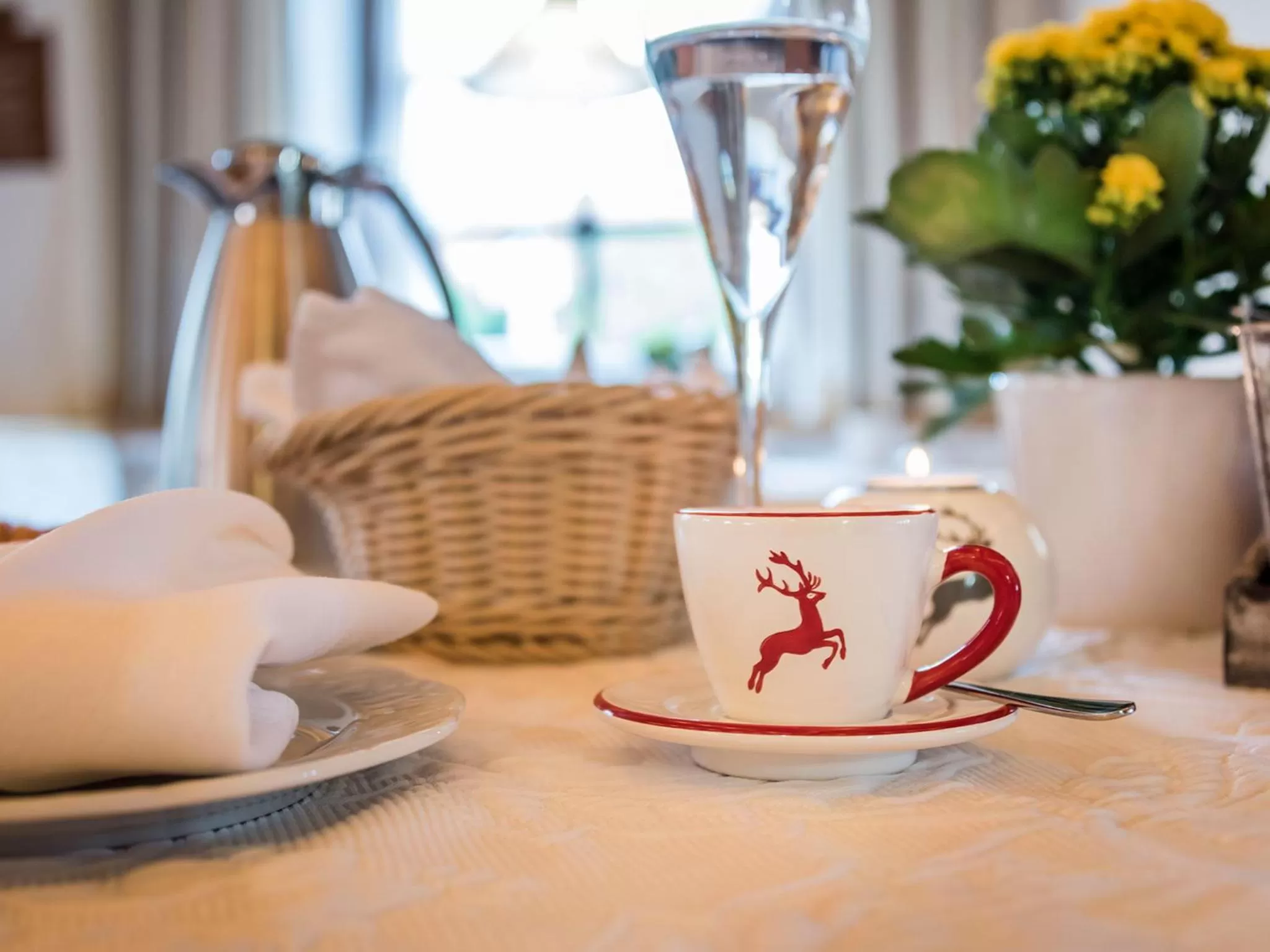 Buffet breakfast in Hotel Mutz Garni