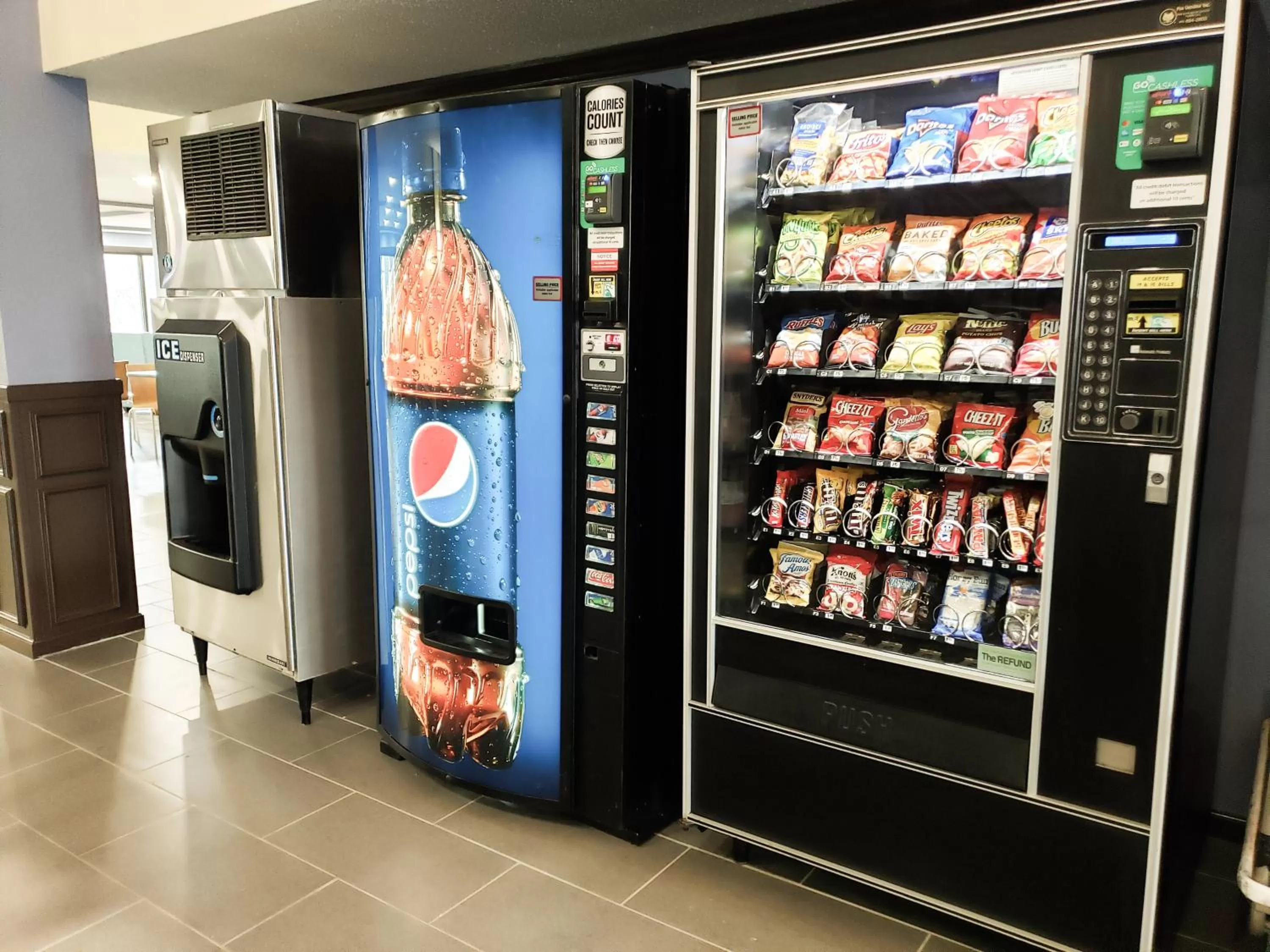 Days Inn & Suites by Wyndham Merrillville