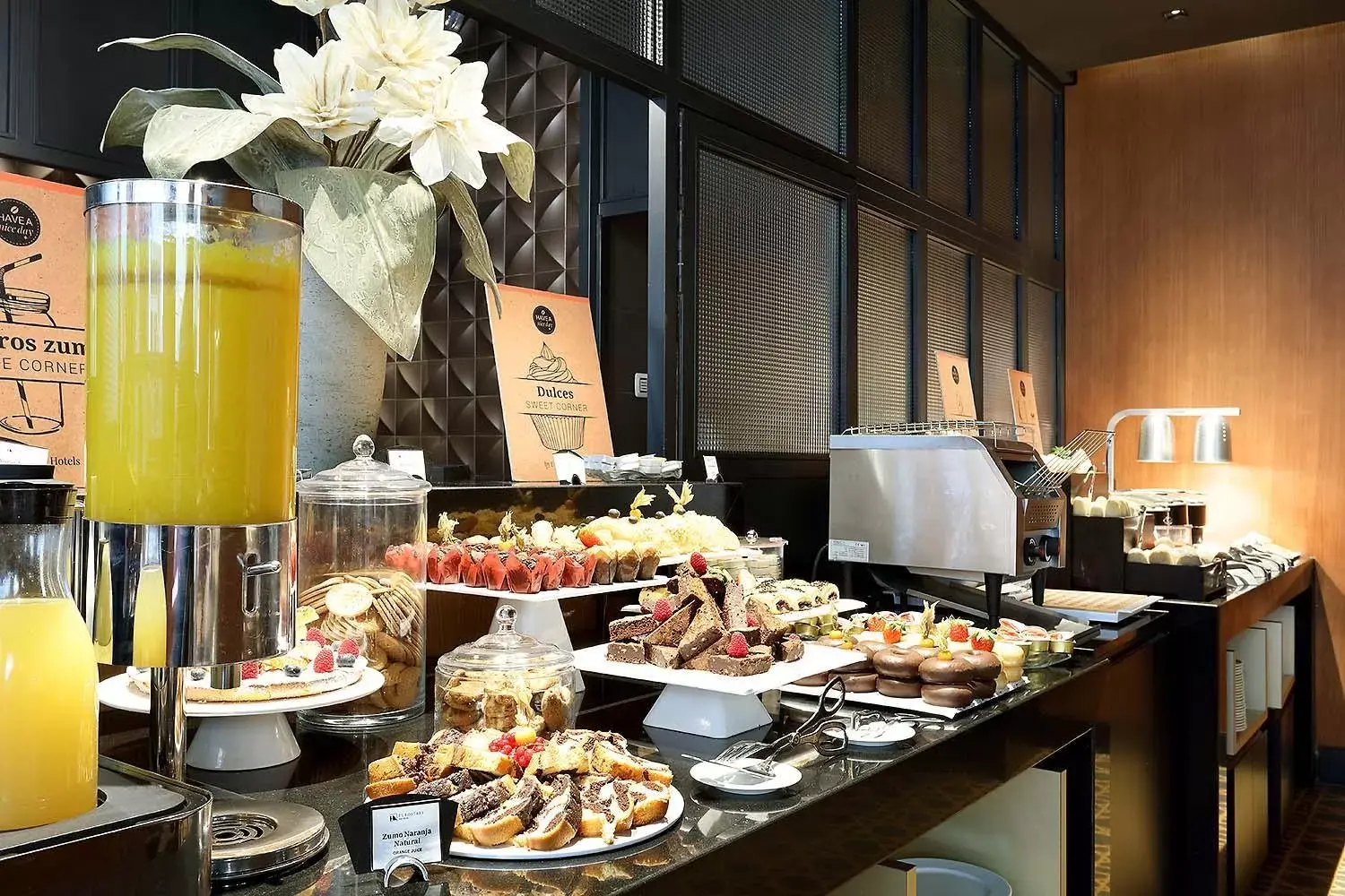 Buffet breakfast, Food in Áurea Catedral by Eurostars Hotel Company