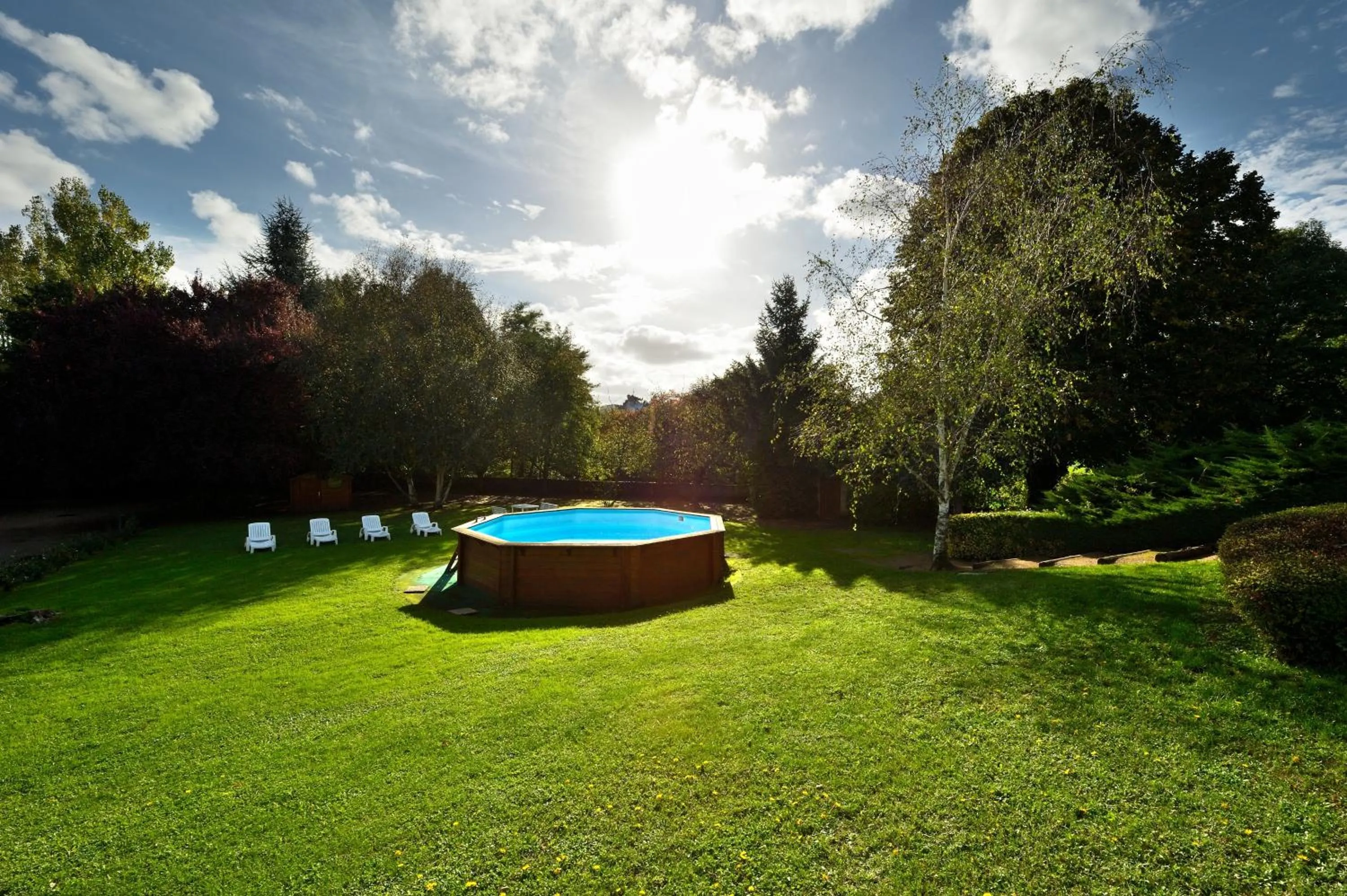 Triple Room with Garden View in Logis Hôtel Restaurant Du Lion D'argent Et Des Tanneries