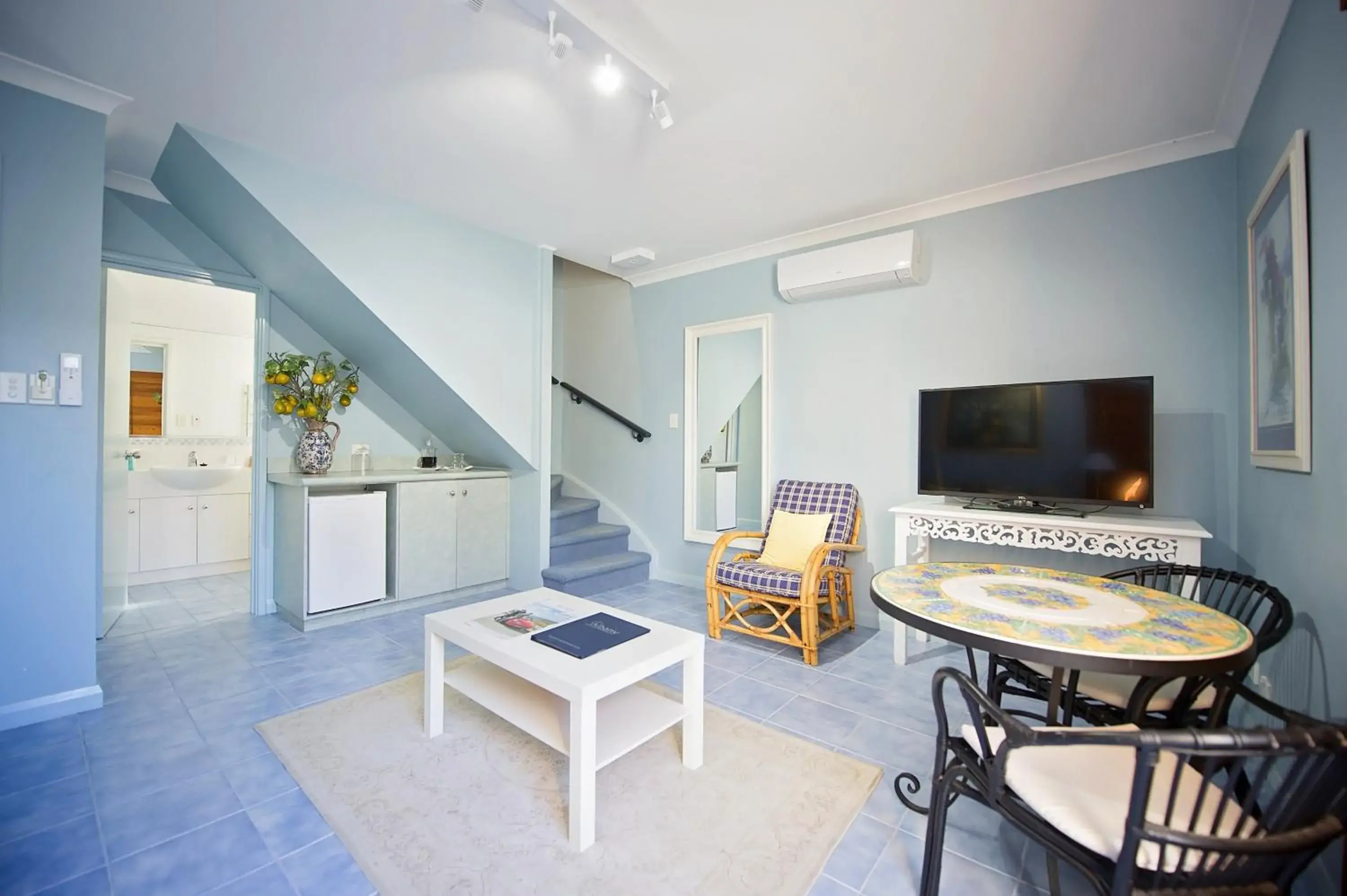 Seating Area in The Beach House At Bayside