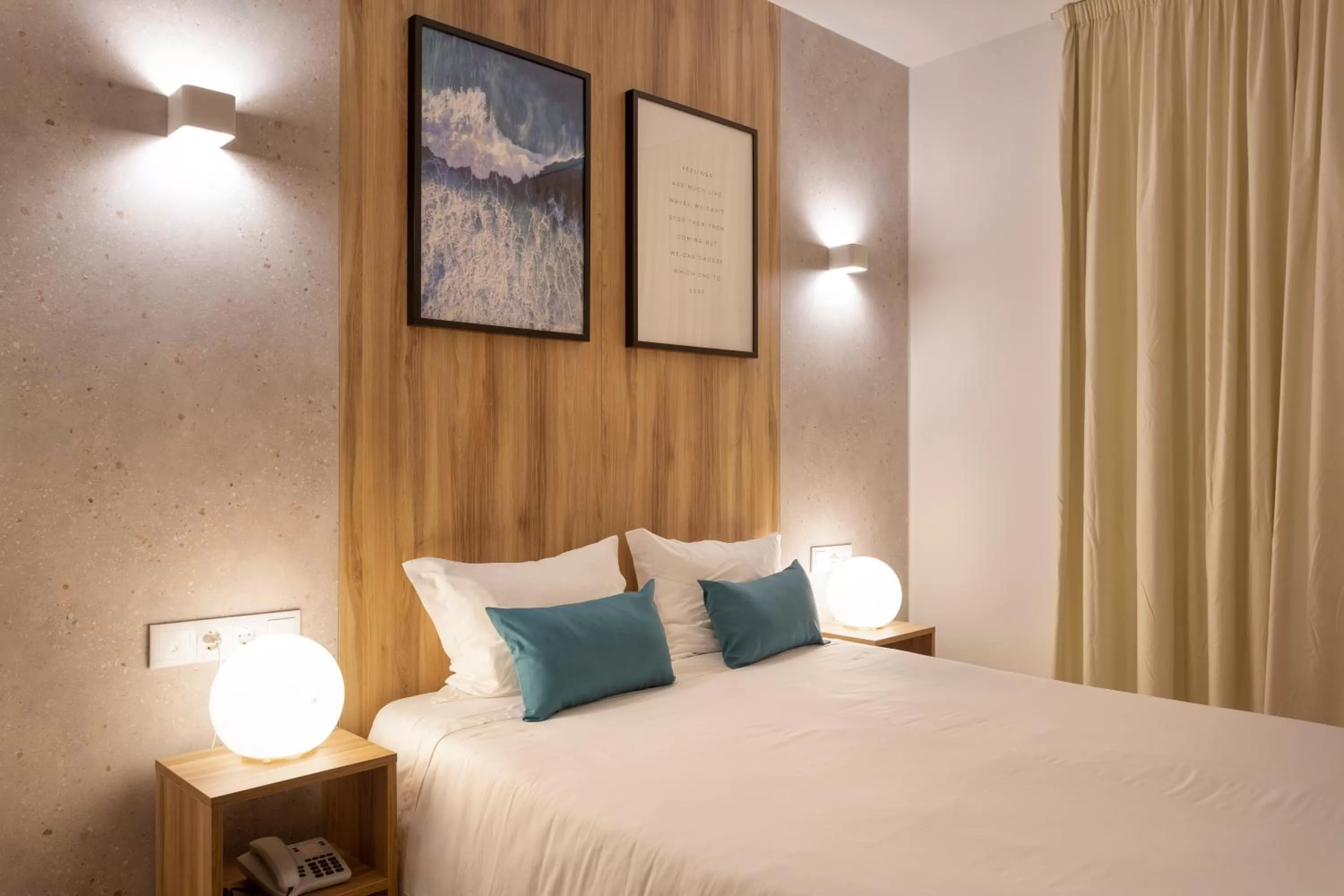 Bed in Hotel Made Inn