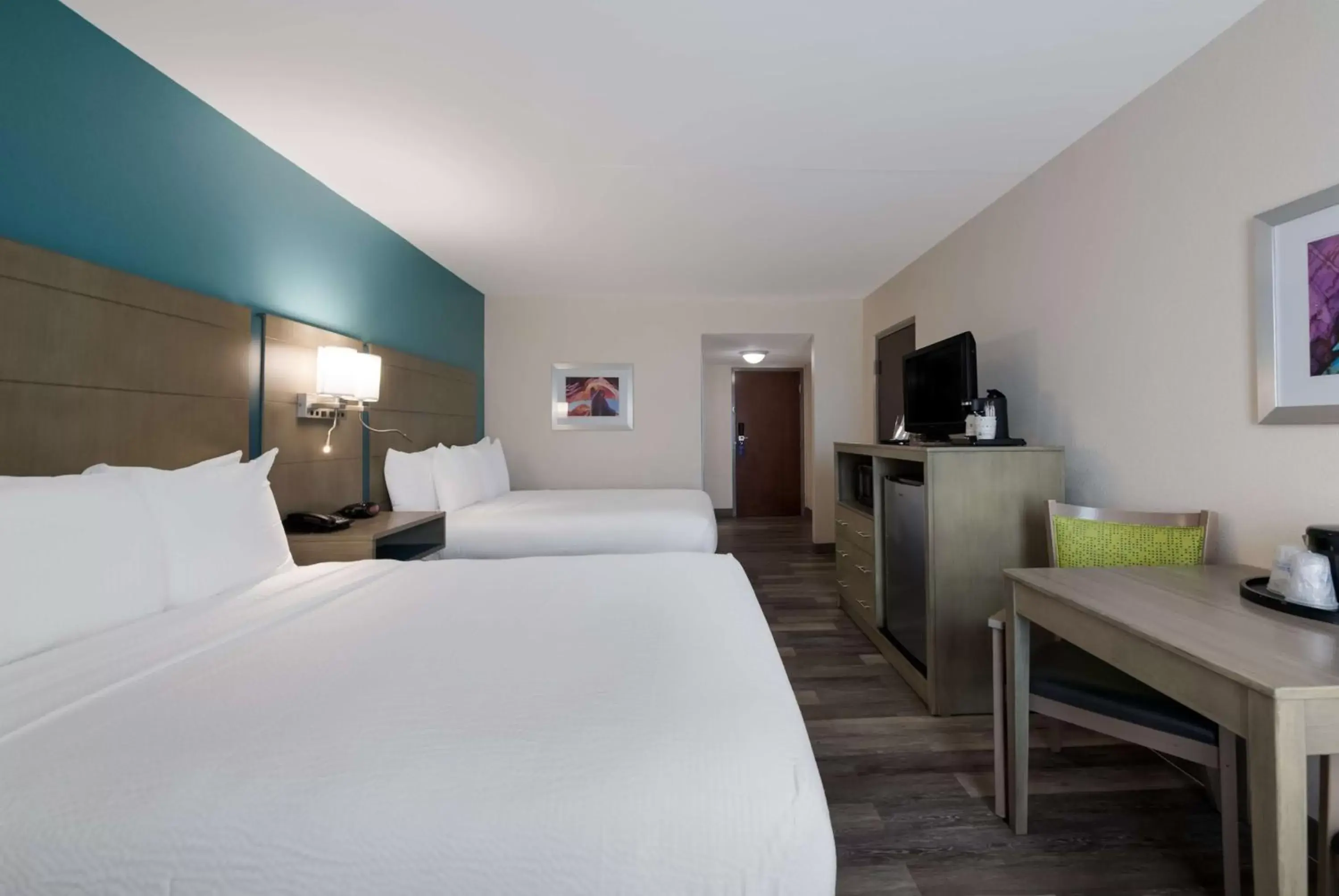 Bedroom, Bed in Best Western Hampton Coliseum Inn