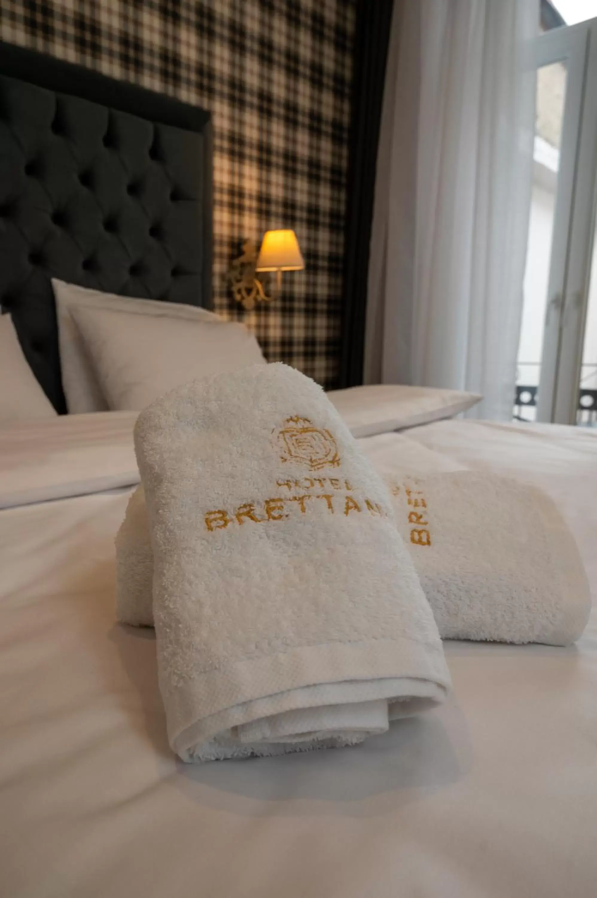 Bed in Brettania Hotel