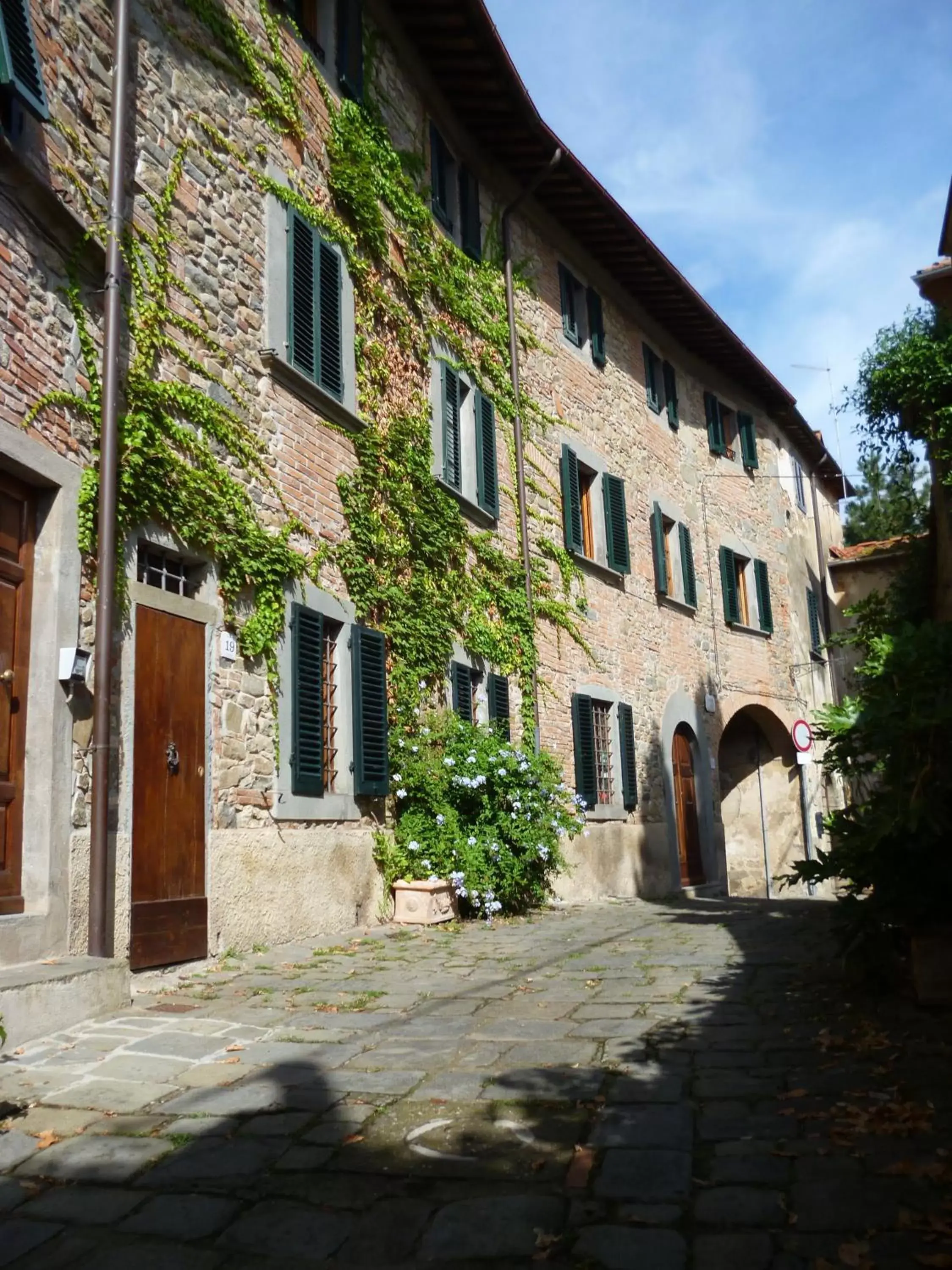 Facade/entrance, Property Building in antica casa "le rondini"