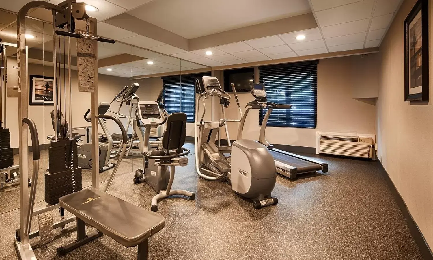 Fitness centre/facilities, Fitness Center/Facilities in Best Western Hartford Hotel and Suites