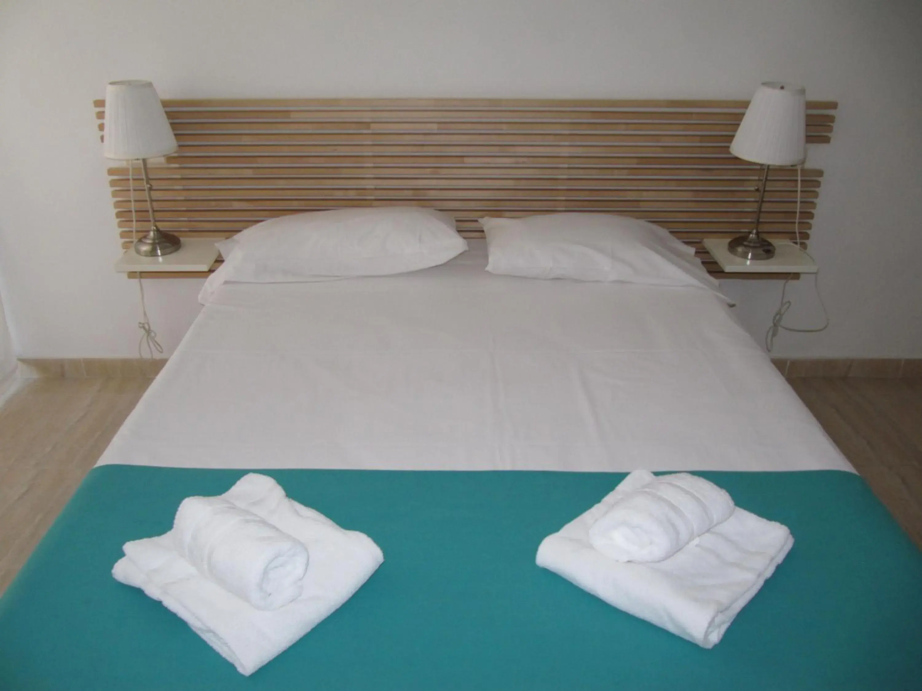 Two-Bedroom Apartment ( 3-5 Adults) in Life Apartments Alameda Colón Two-Bedroom Apartment ( 3-5 Adults) in Life Apartments Alameda Colón