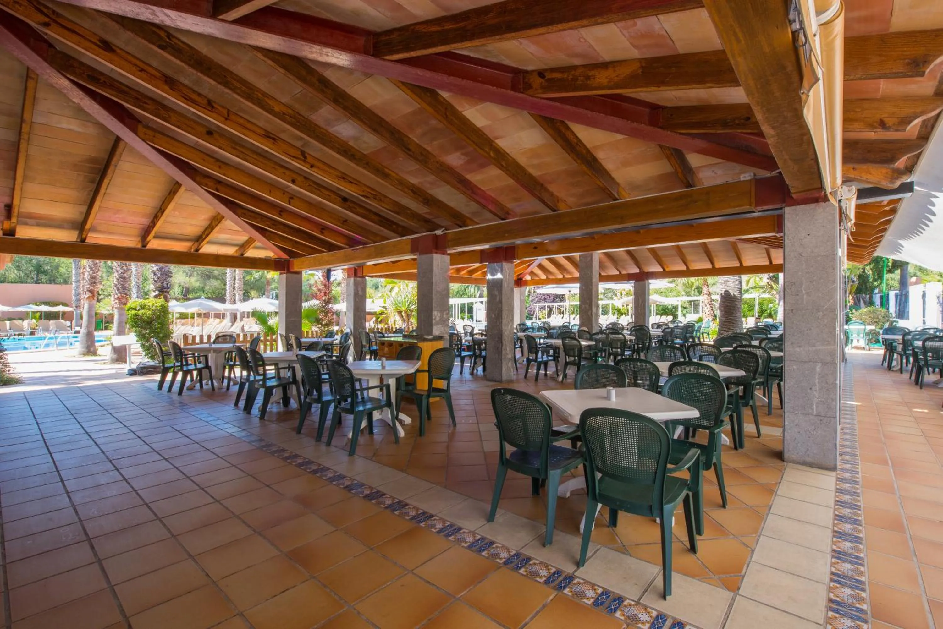 Restaurant/places to eat in Hotel Cala Romántica