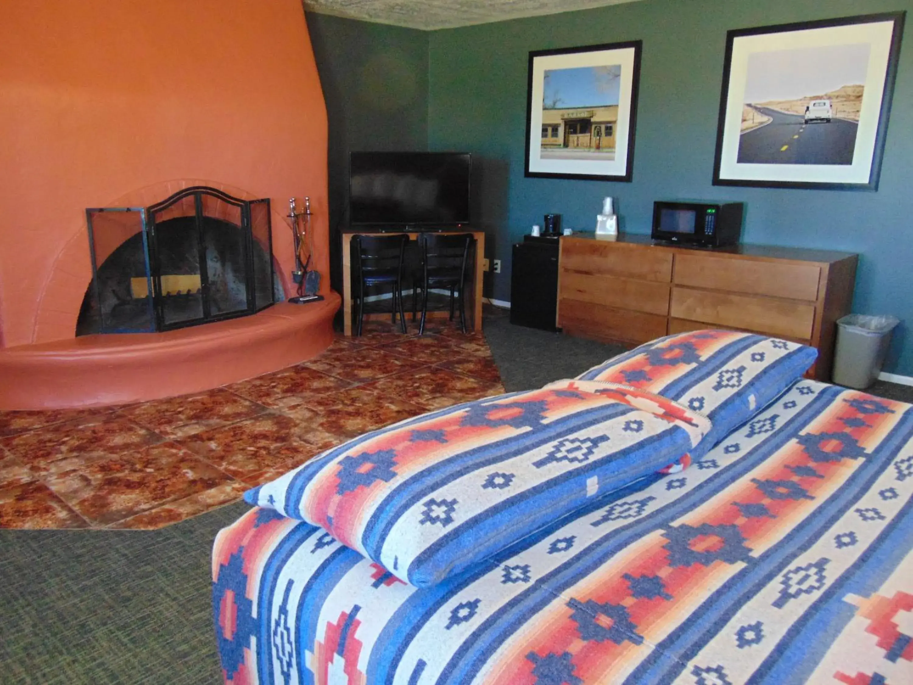 TV and multimedia, TV/Entertainment Center in Bryce Canyon Resort