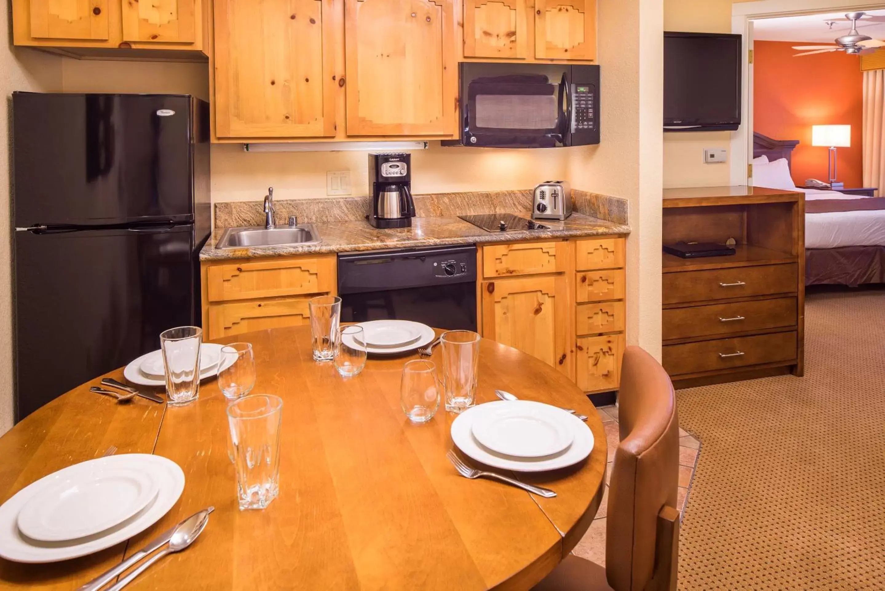 Kitchen or kitchenette, Dining Area in Villas de Santa Fe