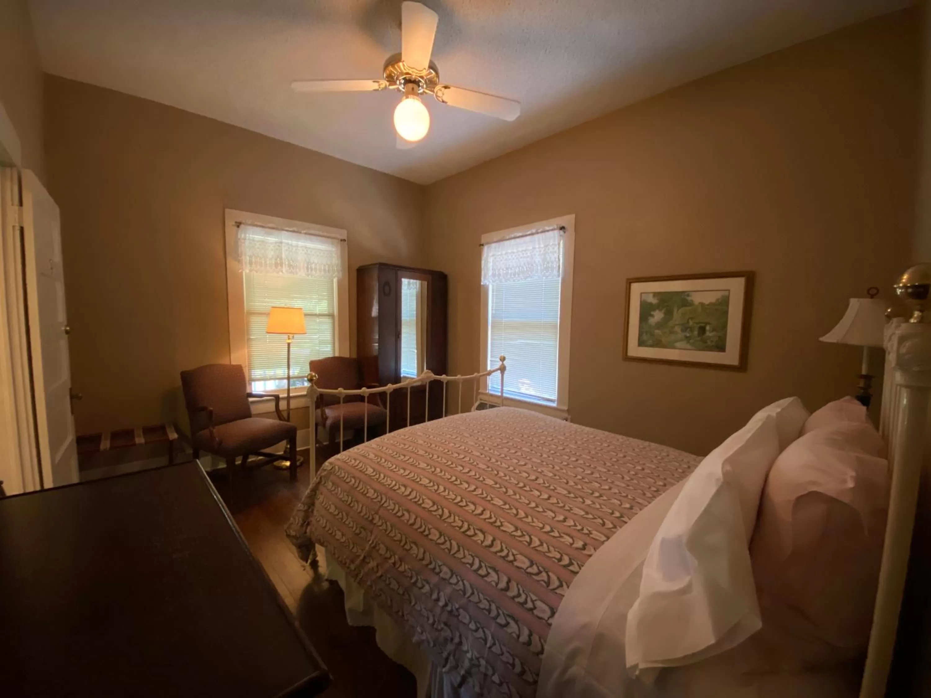 Bed in Inn On The River