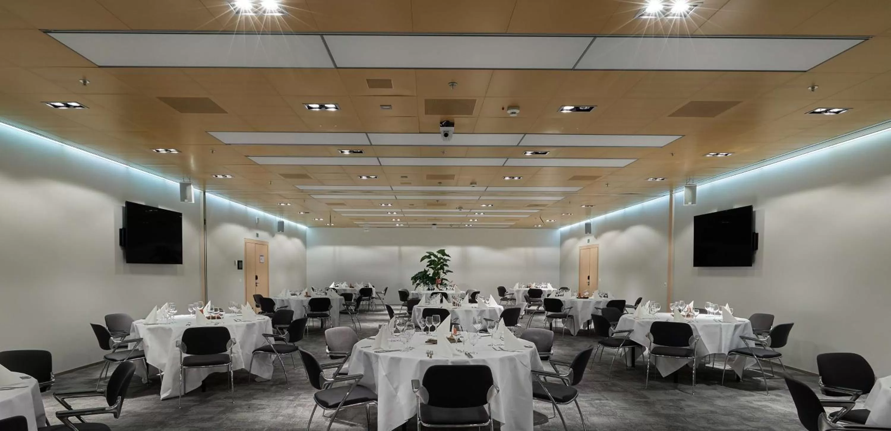 Meeting/conference room in Radisson Blu Hotel, Lucerne