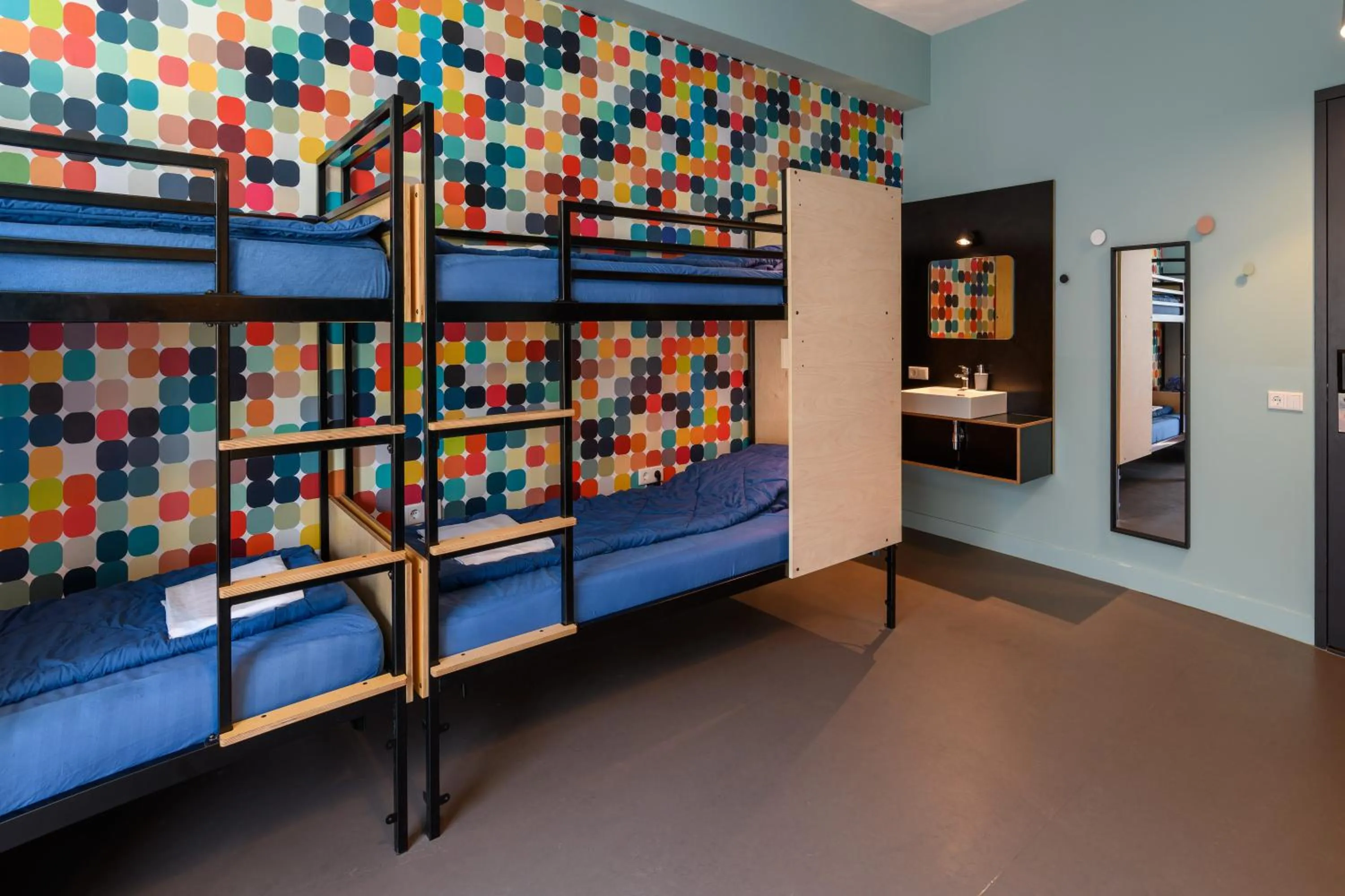 Bedroom, Bed in Stayokay Hostel Utrecht Centrum