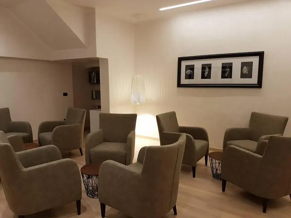 Communal lounge/ TV room in Hotel Luna