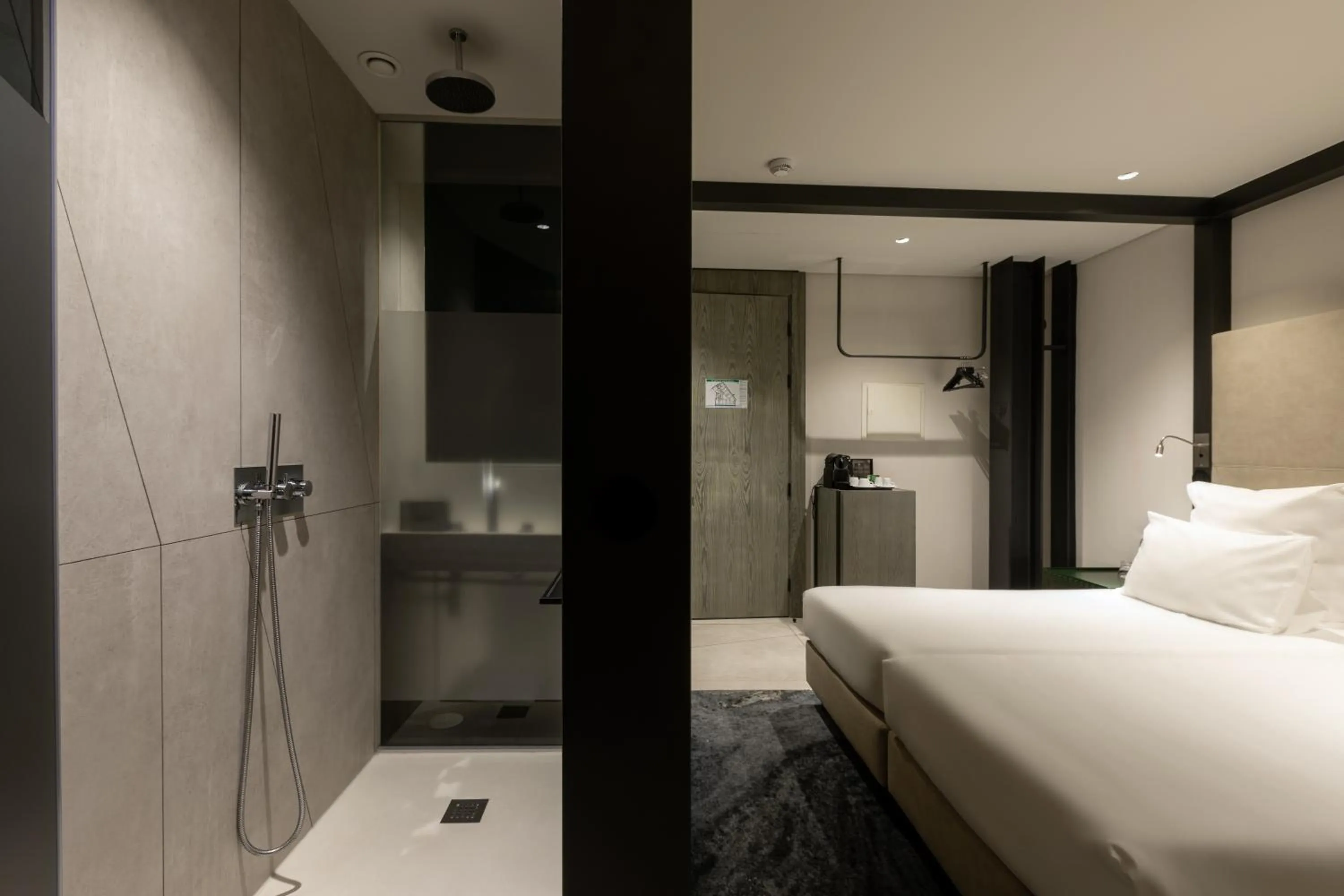 Bed in Porto Royal Bridges Hotel