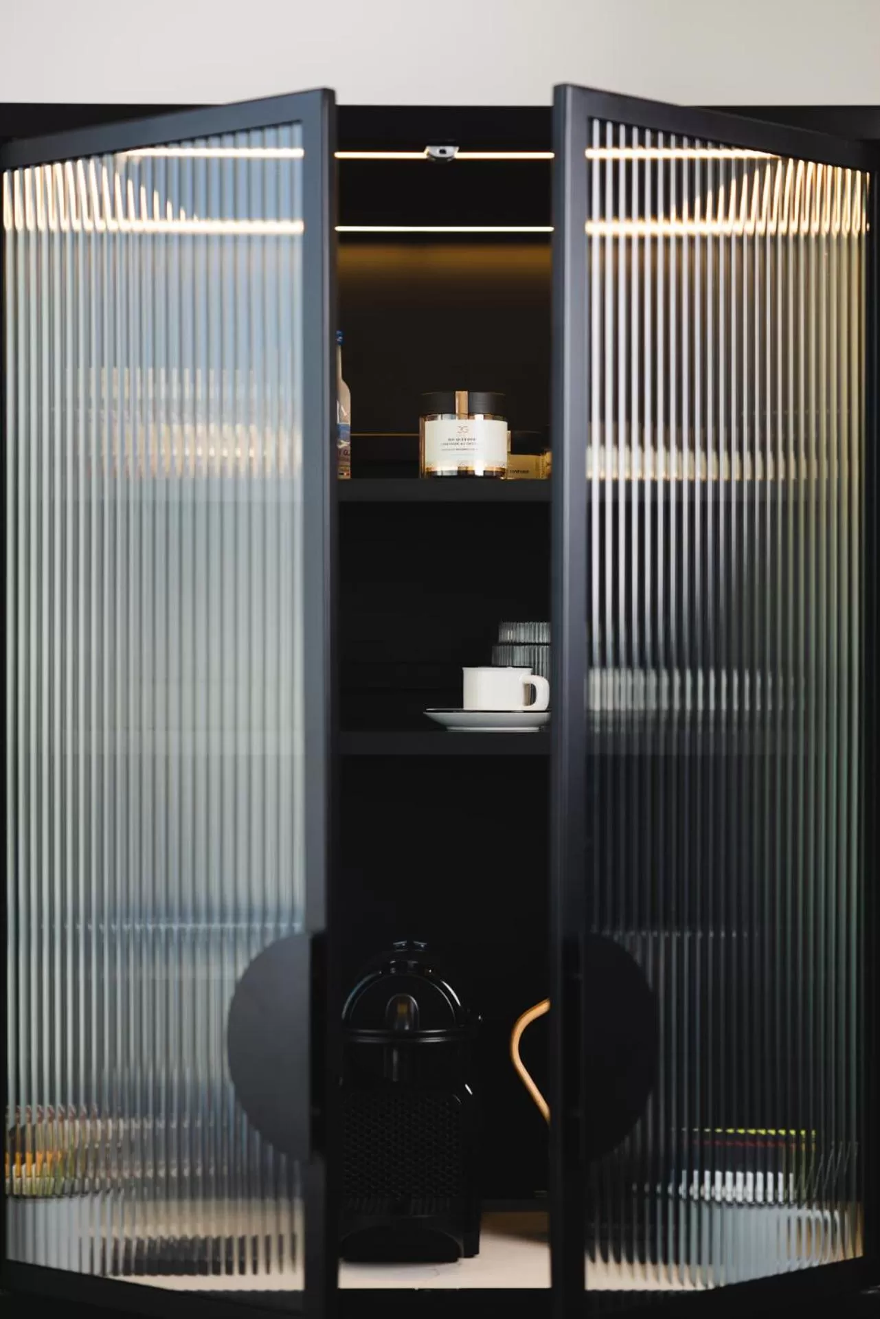 Coffee/tea facilities in Mondrian Cannes