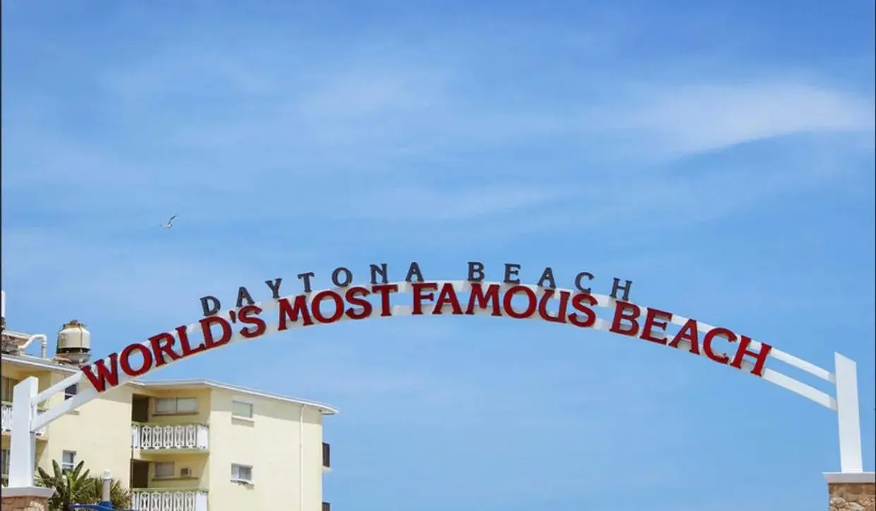 Property Logo/Sign in Daytona Beach Resort 804