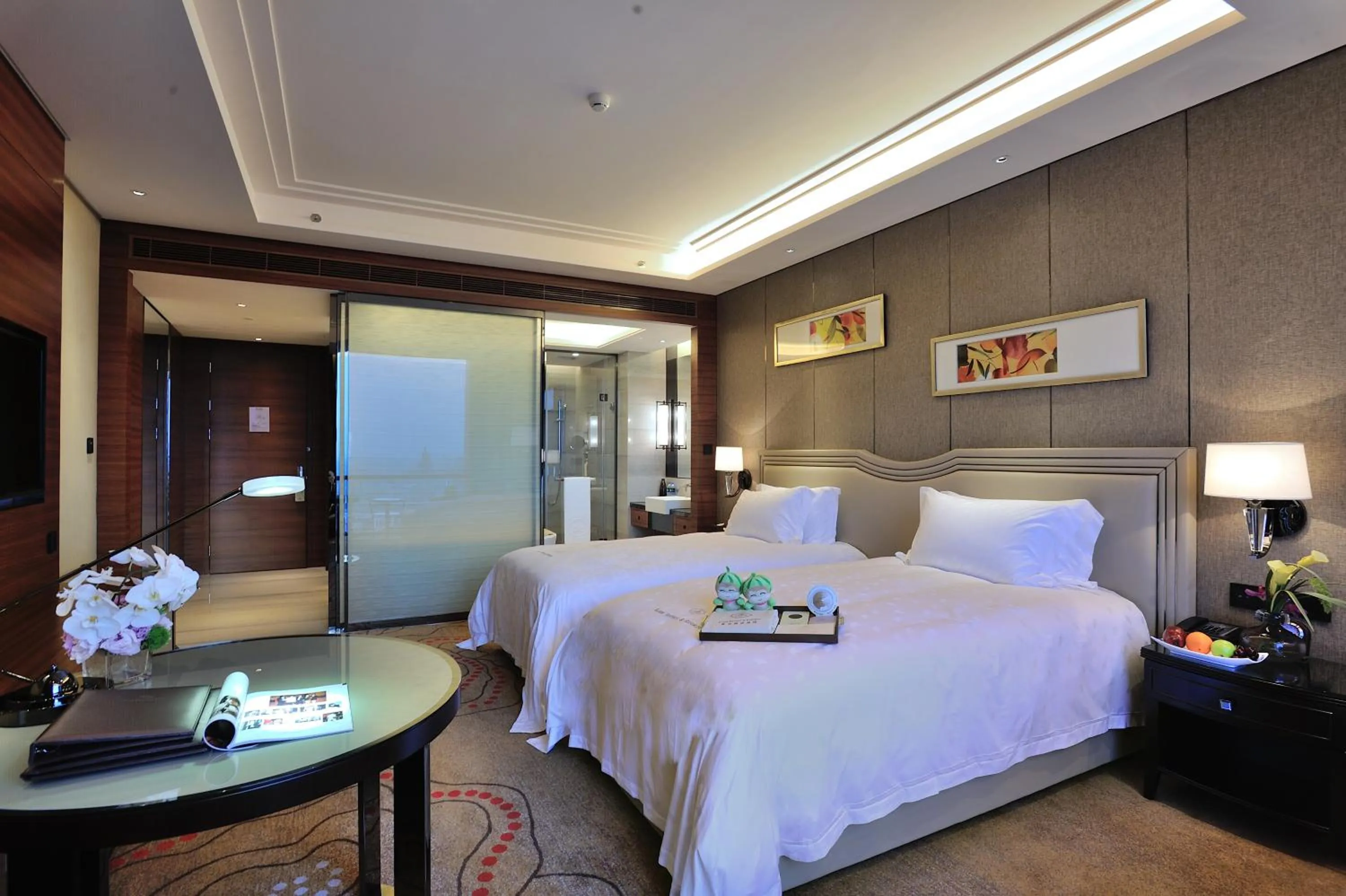 Photo of the whole room, Bed in Dongguan Kande International Hotel