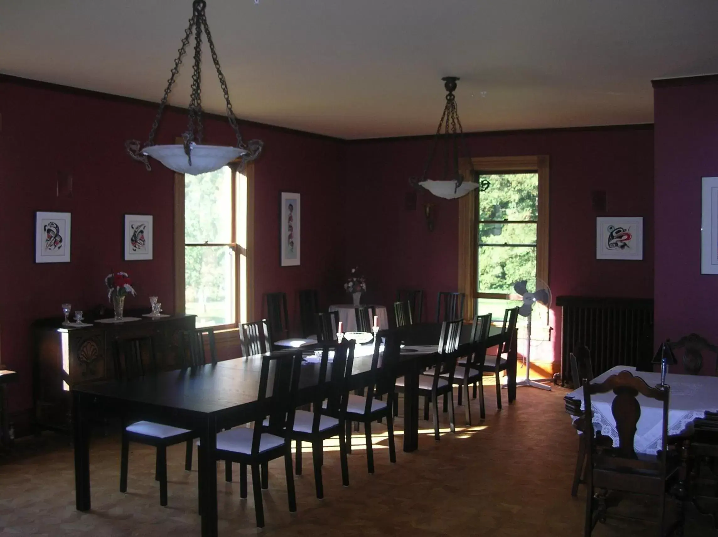 Dining area, Restaurant/Places to Eat in Sasquatch Crossing Eco Lodge B&B